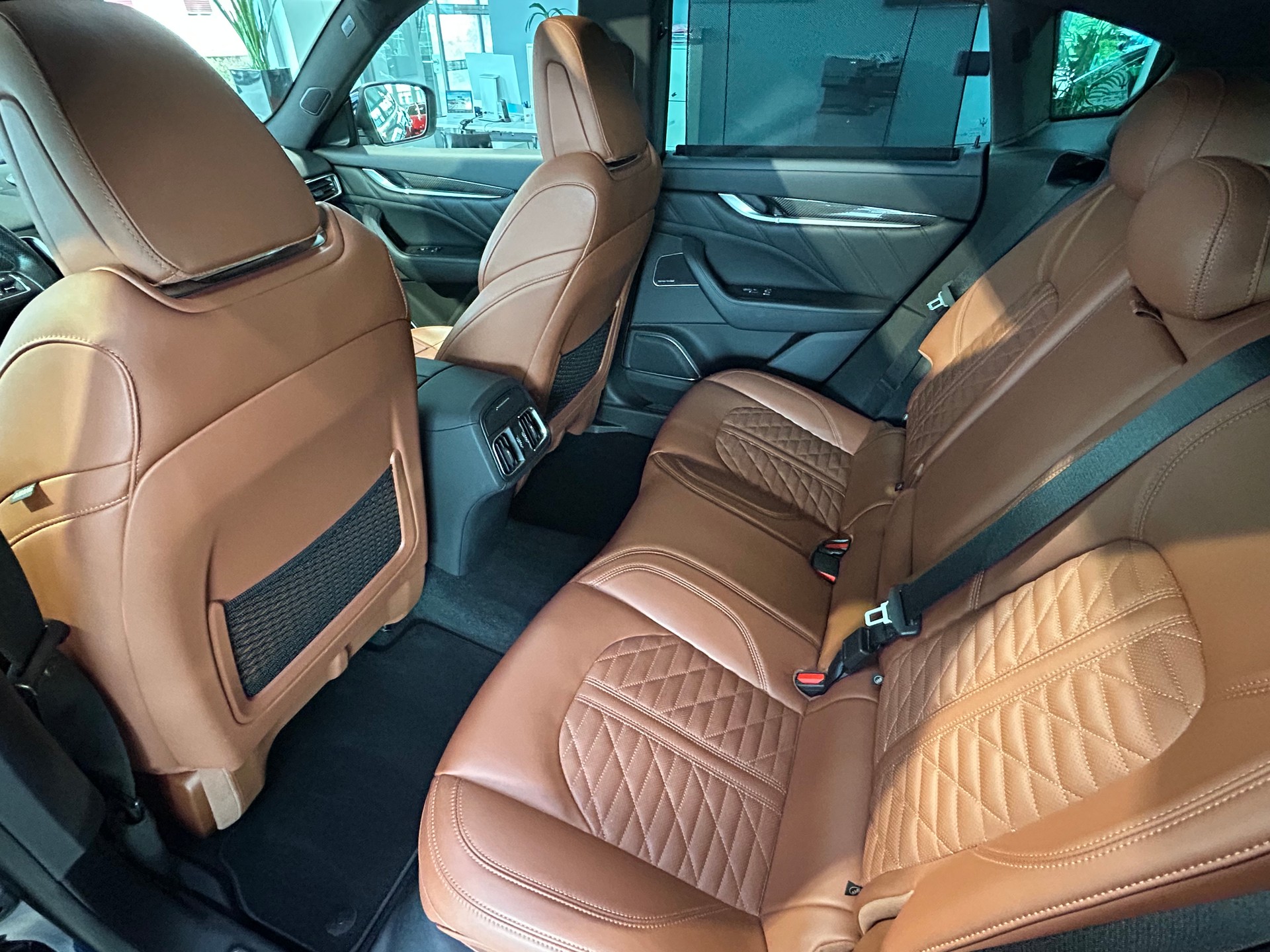 MASERATI Levante S 3.0 V6 GranSport Automatica-image-17