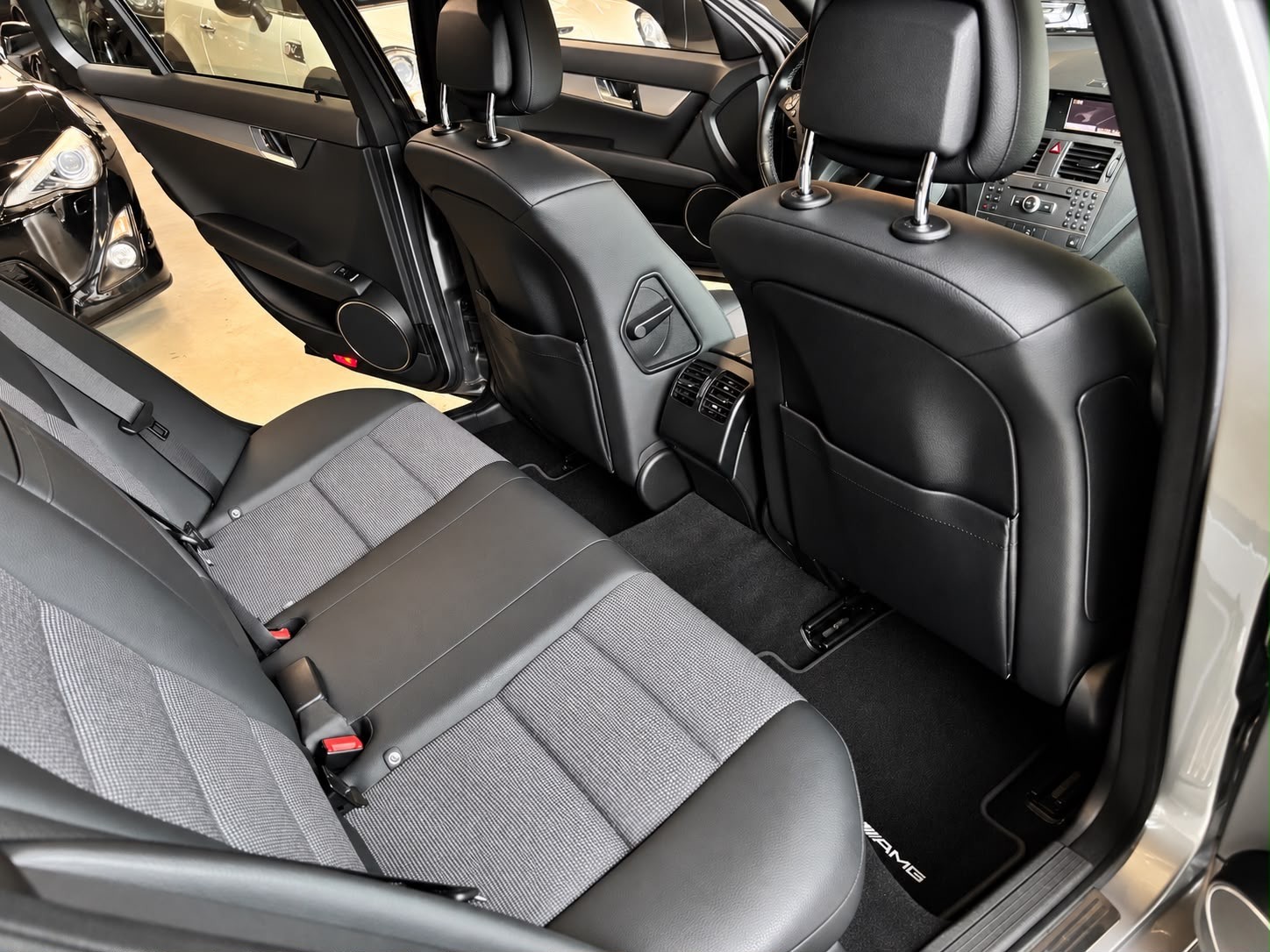 MERCEDES-BENZ C 250 CDI BlueEff. Elégance 4Matic 7G-Tronic-image-13