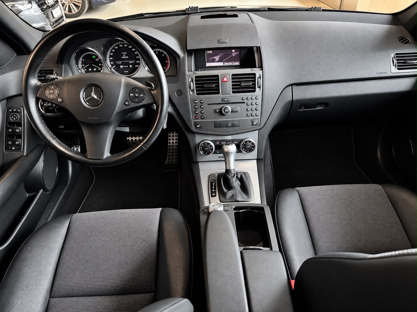 MERCEDES-BENZ C 250 CDI BlueEff. Elégance 4Matic 7G-Tronic-image-12
