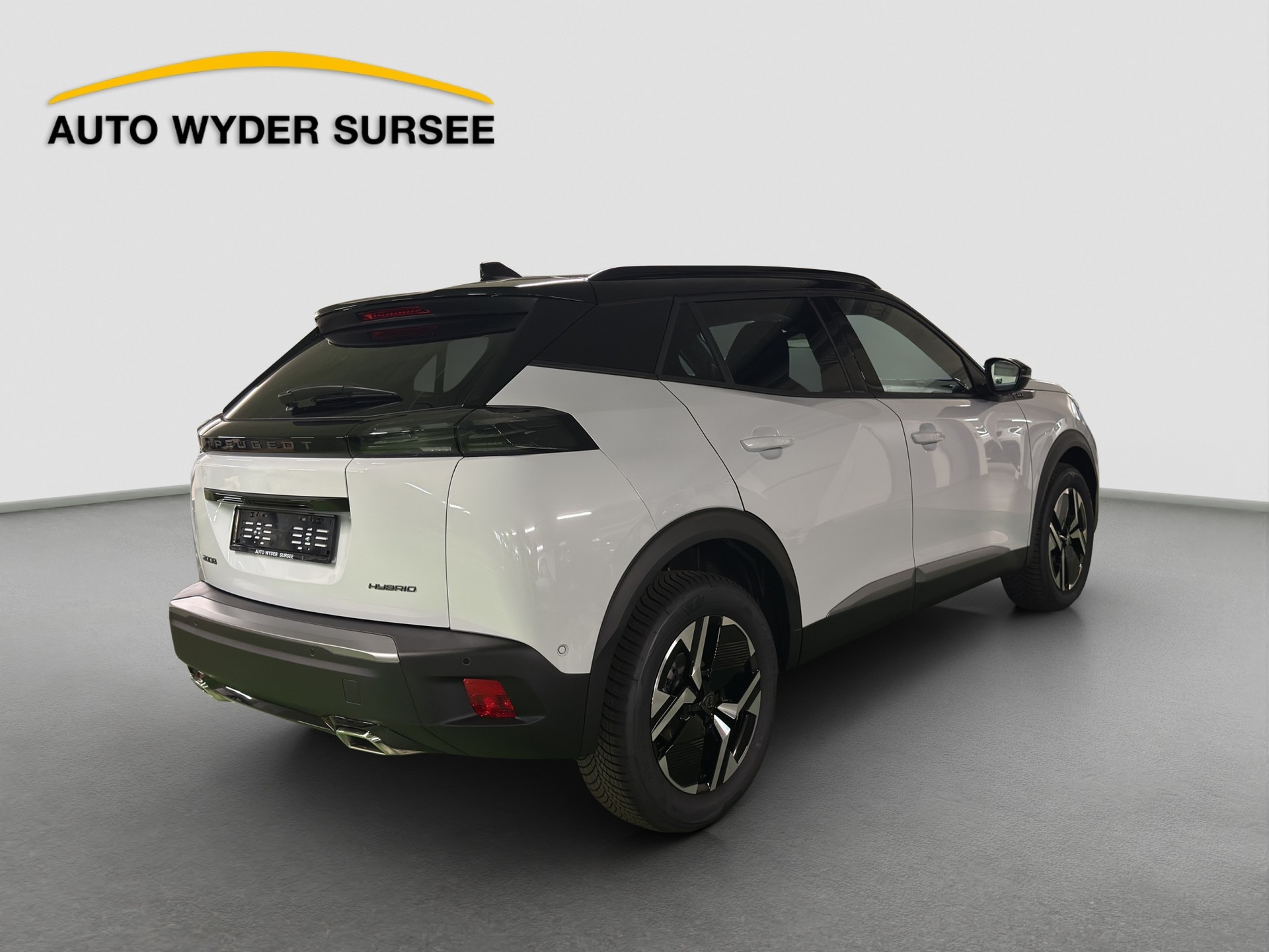 PEUGEOT 2008 1.2 Hybrid 145 GT Exclusive-image-5