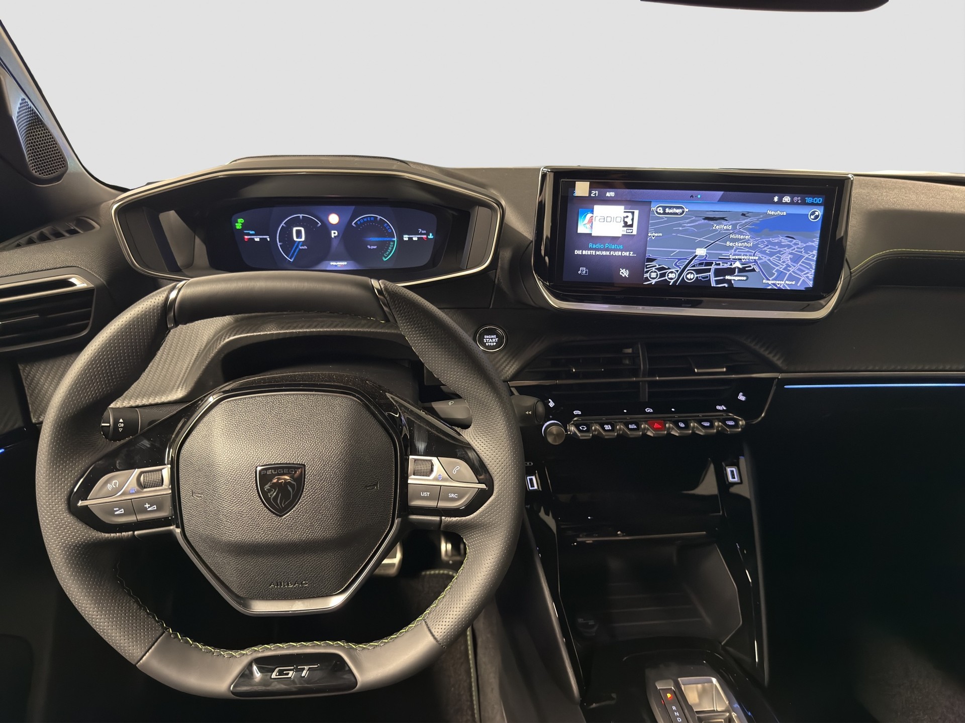 PEUGEOT 2008 1.2 Hybrid 145 GT Exclusive-image-14