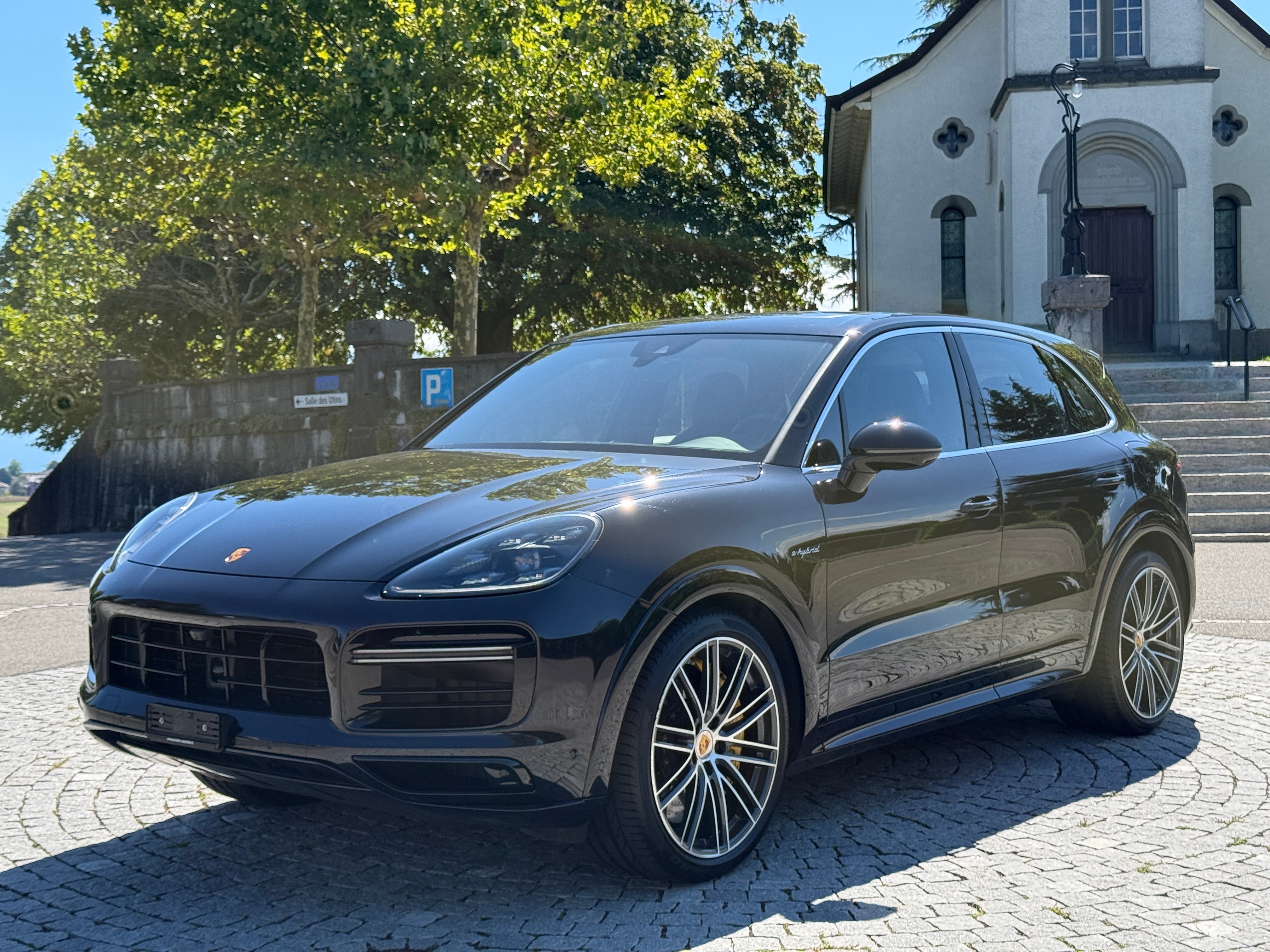 Car photo