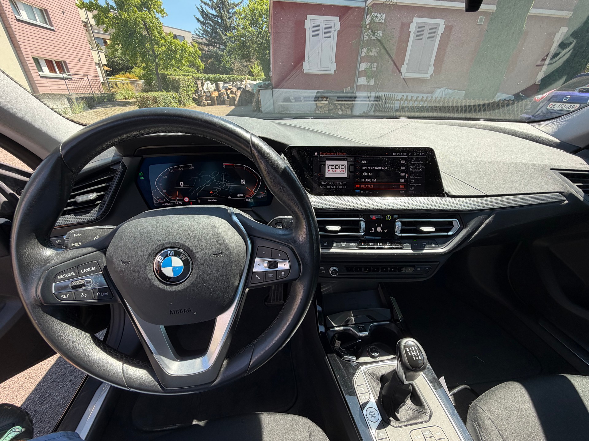 BMW 218d Gran Coupé Sport Line-image-10