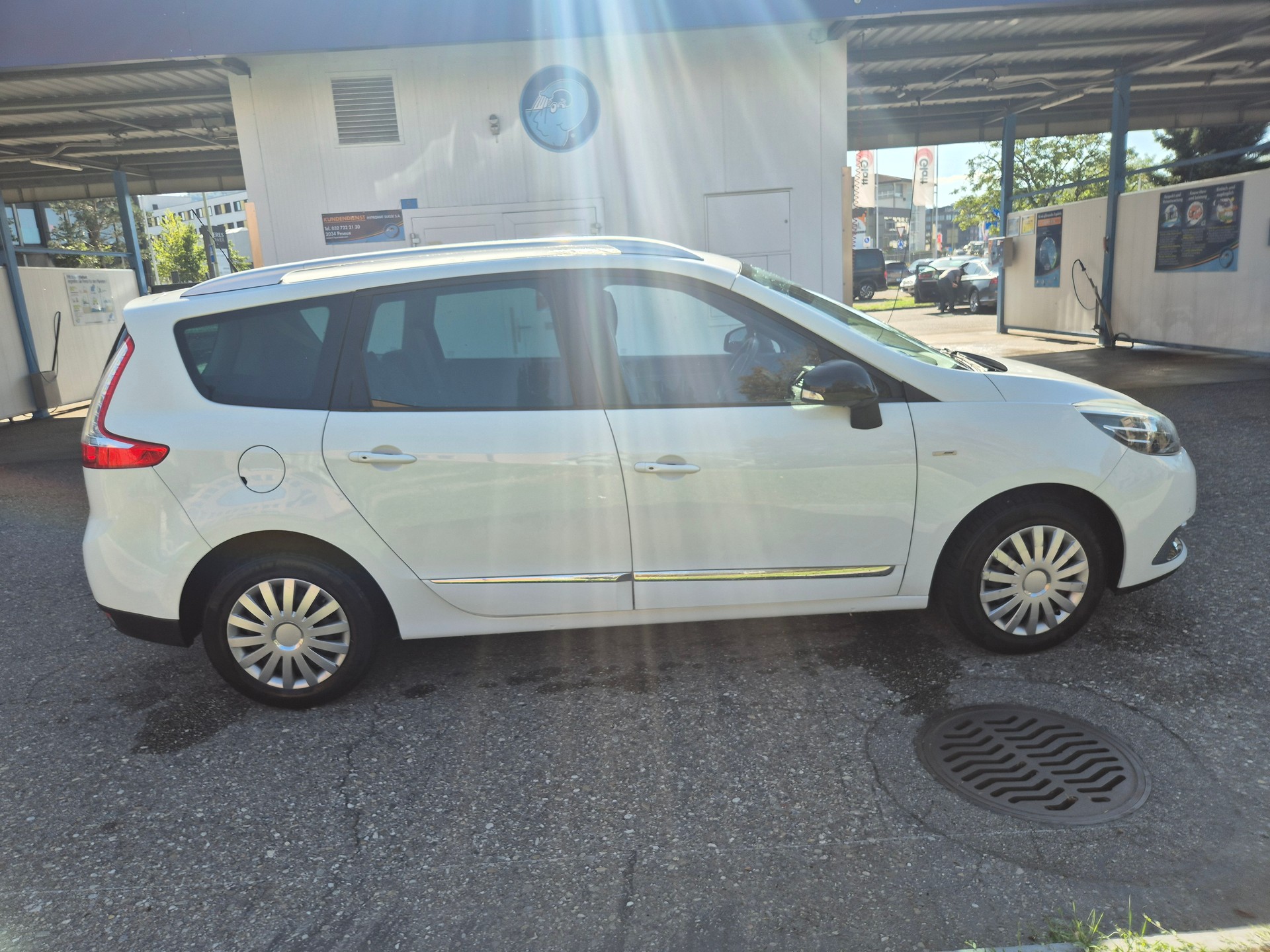 RENAULT Grand Scénic 1.2 16V Turbo Expression-image-7