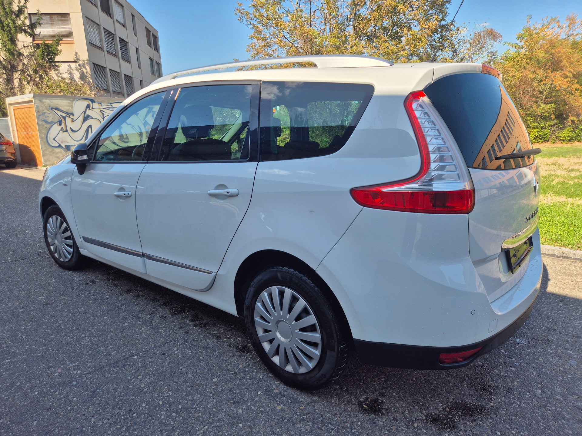 RENAULT Grand Scénic 1.2 16V Turbo Expression-image-3