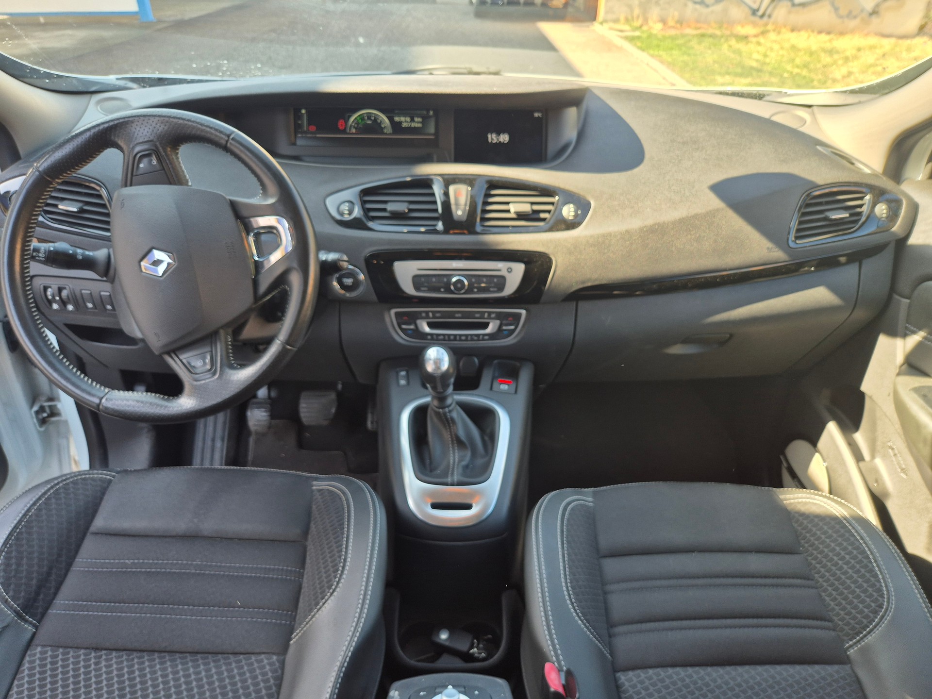 RENAULT Grand Scénic 1.2 16V Turbo Expression-image-10