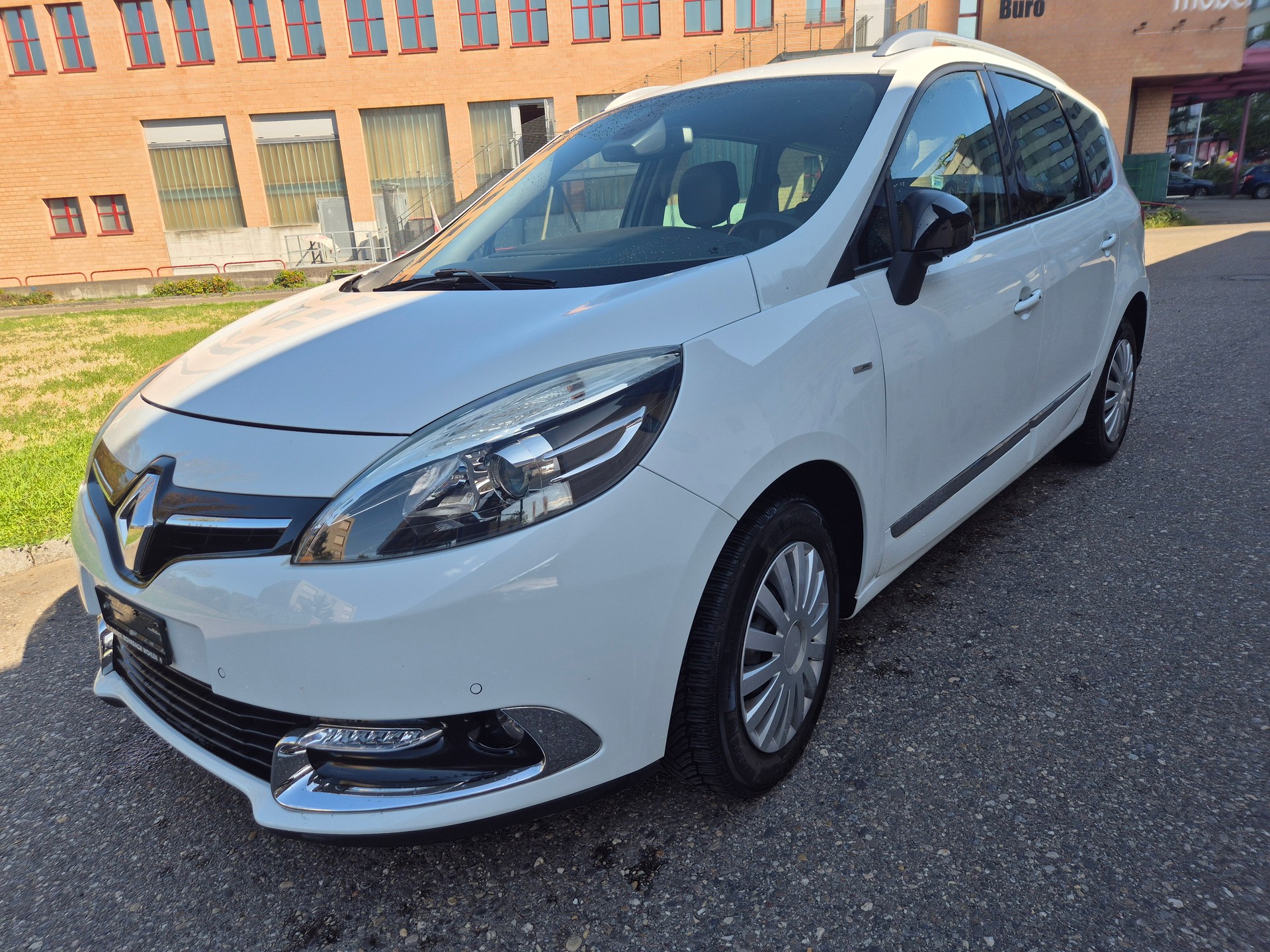 RENAULT Grand Scénic 1.2 16V Turbo Expression-image-0