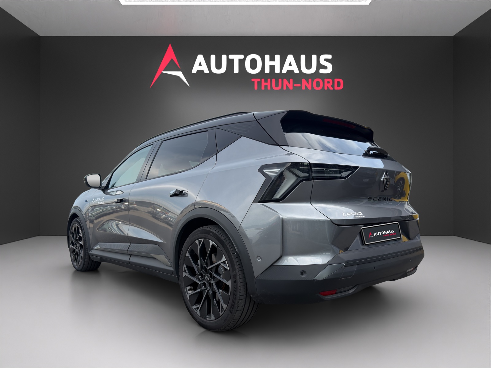 RENAULT Scénic E-Tech esprit Alpine-showroom-element-2