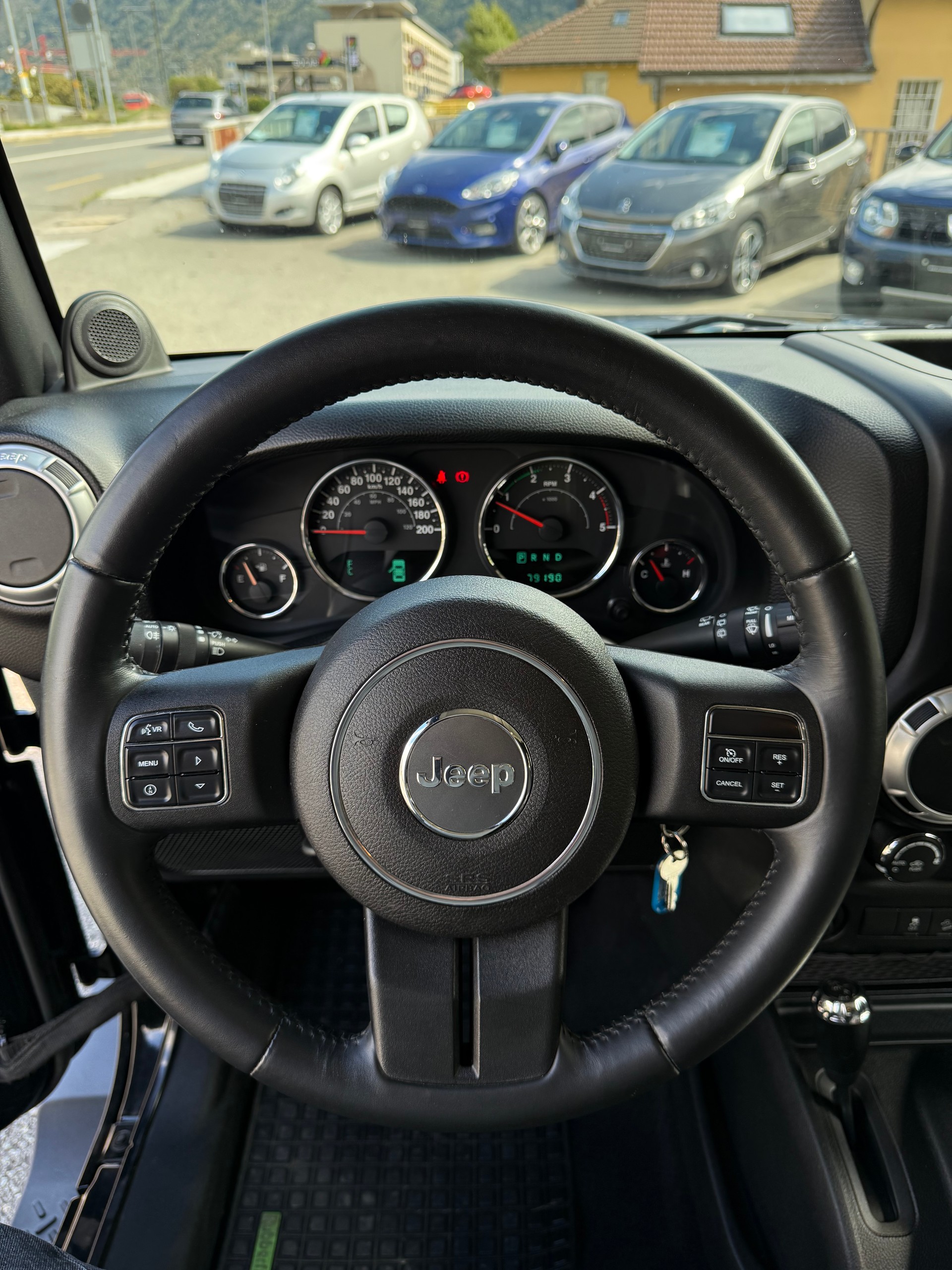 JEEP Wrangler 2.8 CRD Sahara Automatic hardtop-image-11