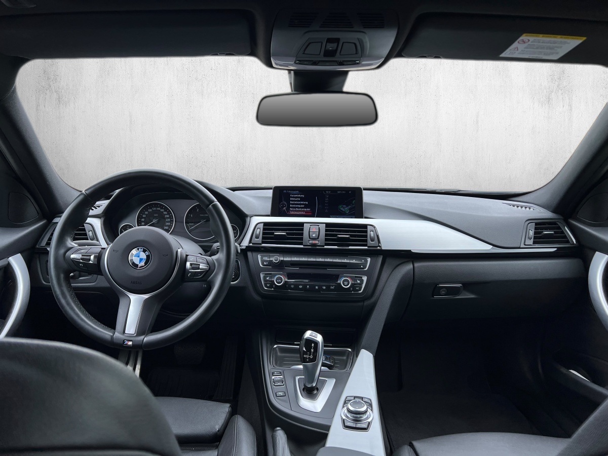 BMW 330d xDrive Touring Steptronic-image-10