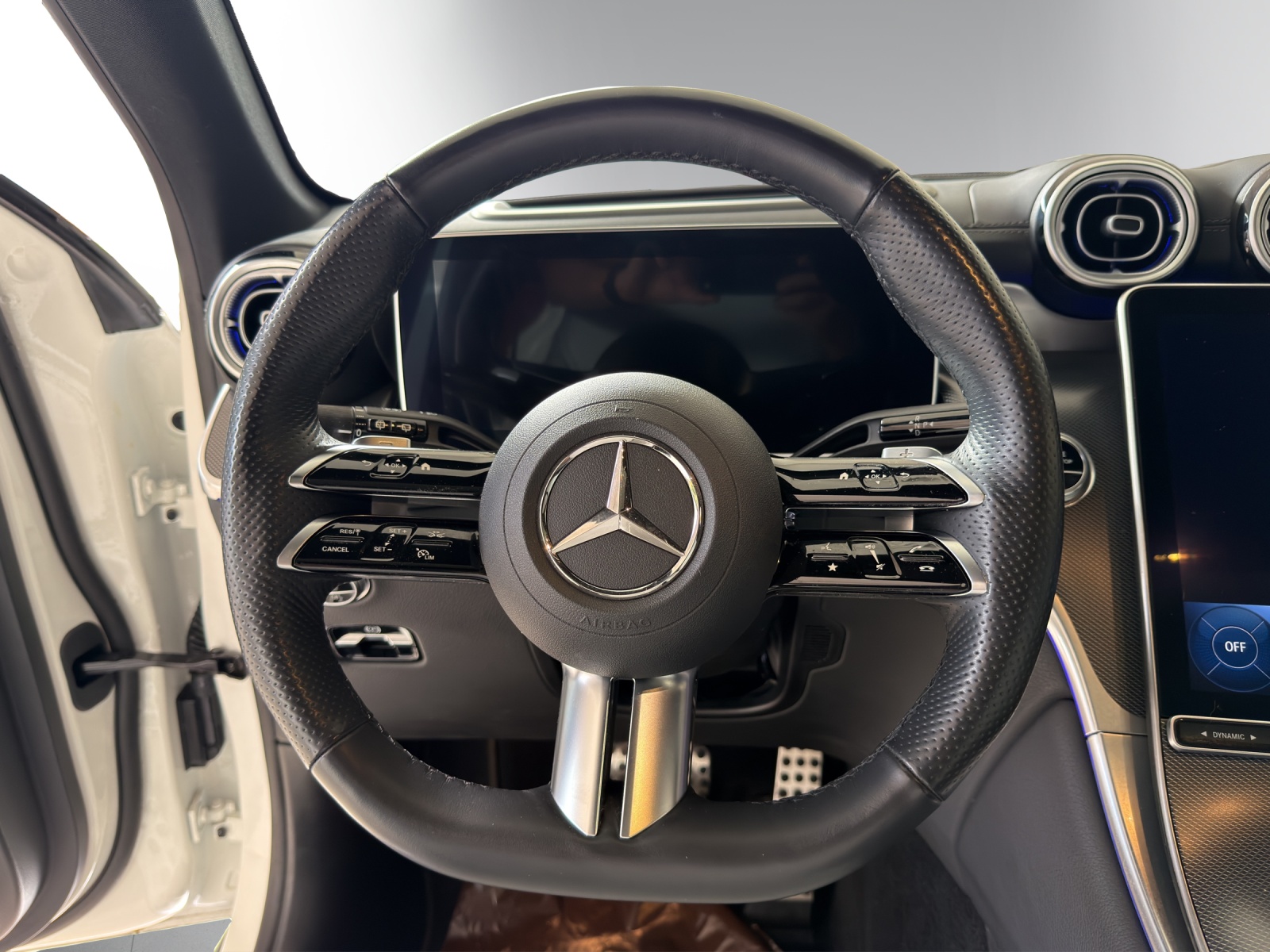 MERCEDES-BENZ GLC 220 d 4Matic 9G-Tronic-image-13
