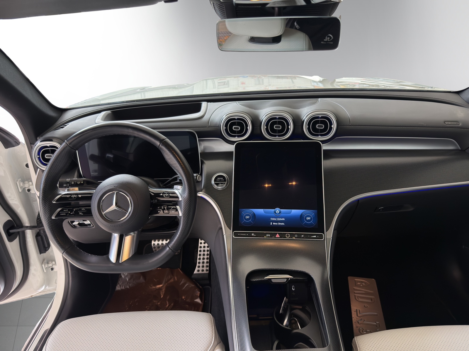 MERCEDES-BENZ GLC 220 d 4Matic 9G-Tronic-image-14