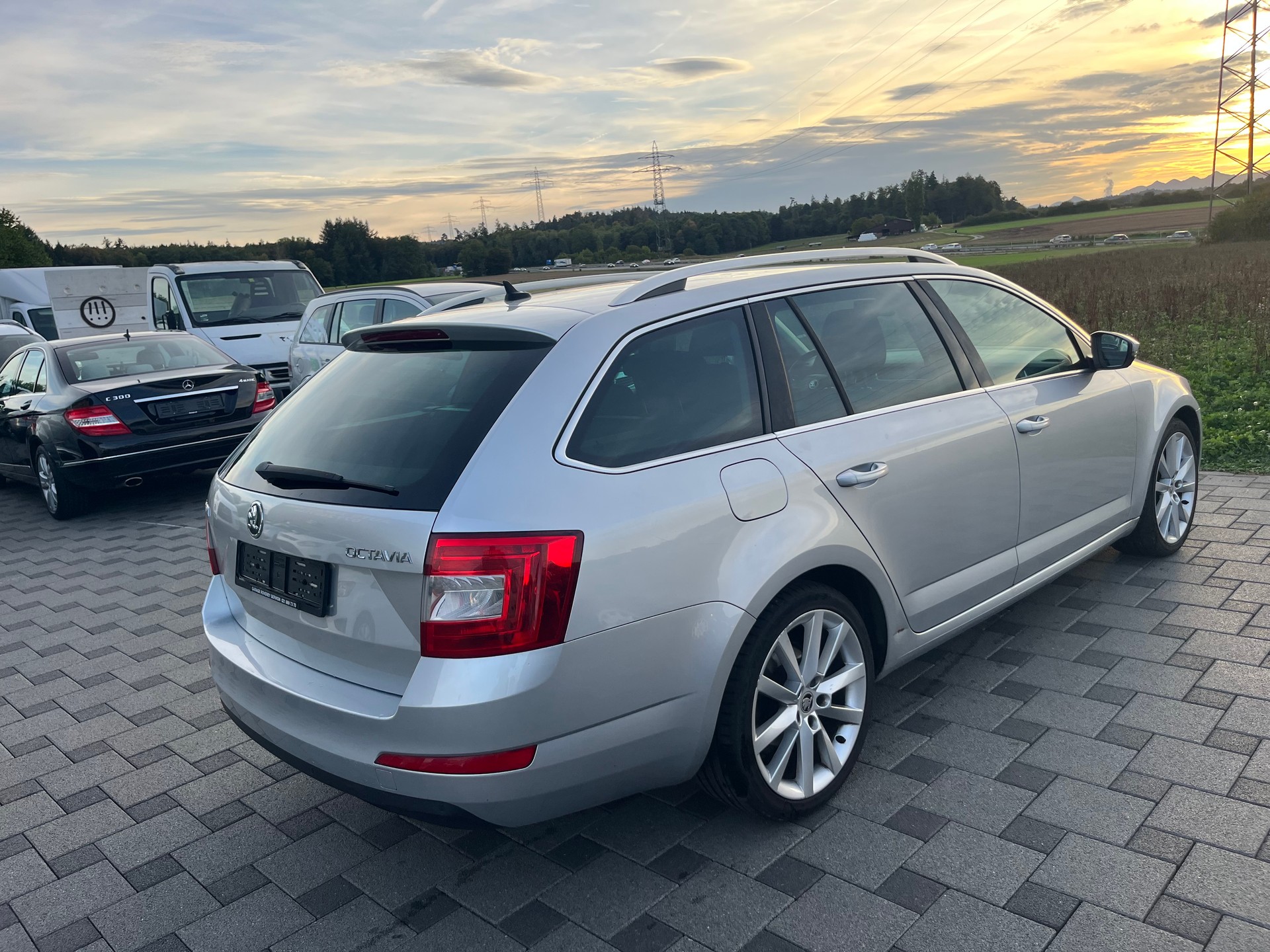 SKODA Octavia Combi 1.8 TSI Ambition DSG-image-6