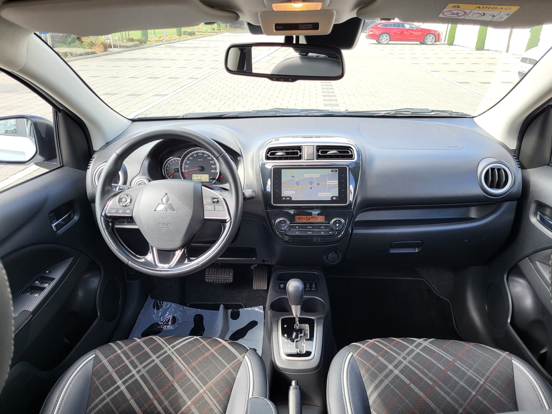MITSUBISHI Space Star 1.2 CVT Intense+-image-6