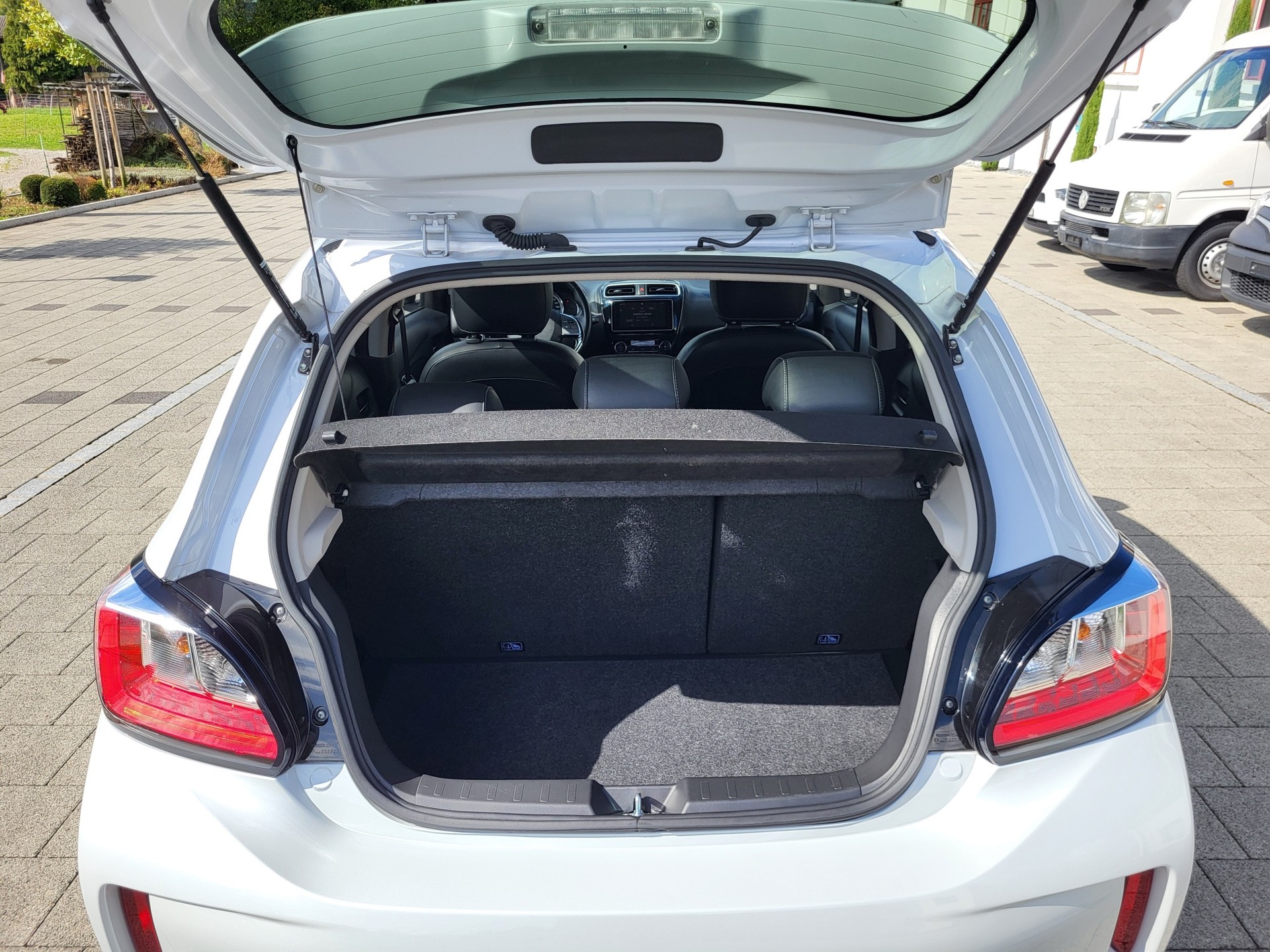 MITSUBISHI Space Star 1.2 CVT Intense+-image-13