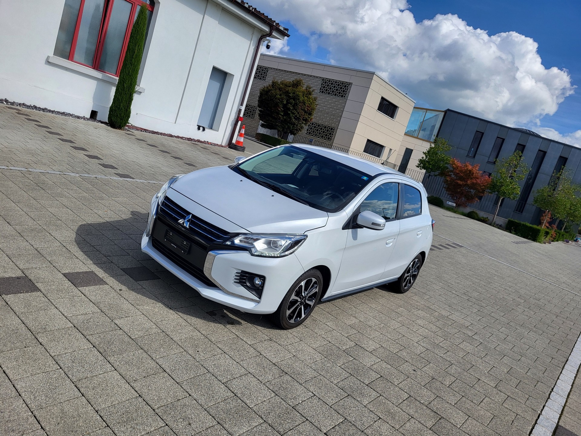 MITSUBISHI Space Star 1.2 CVT Intense+-image-4