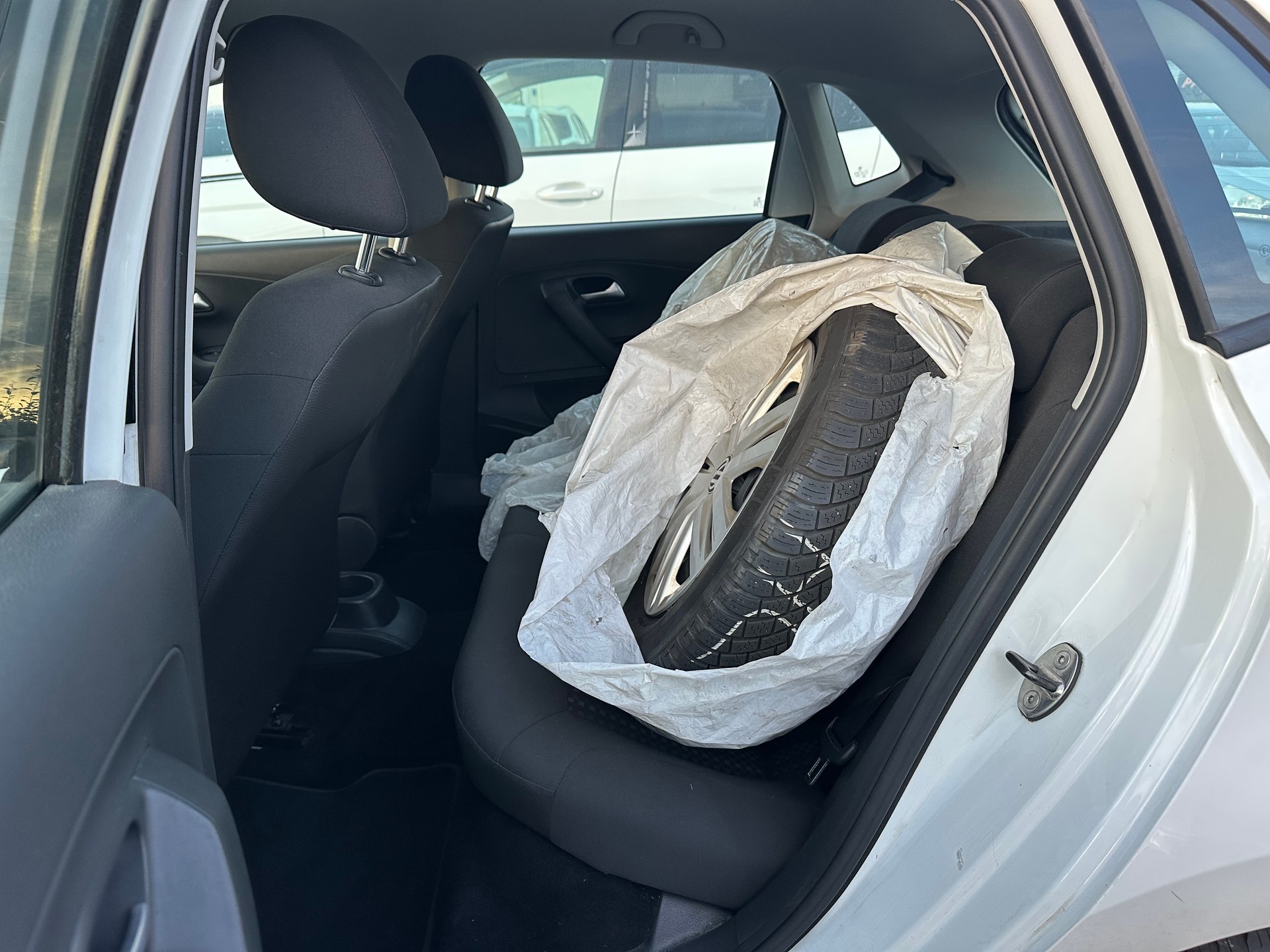 VW Polo 1.2 TSI BMT Comfortline-image-9