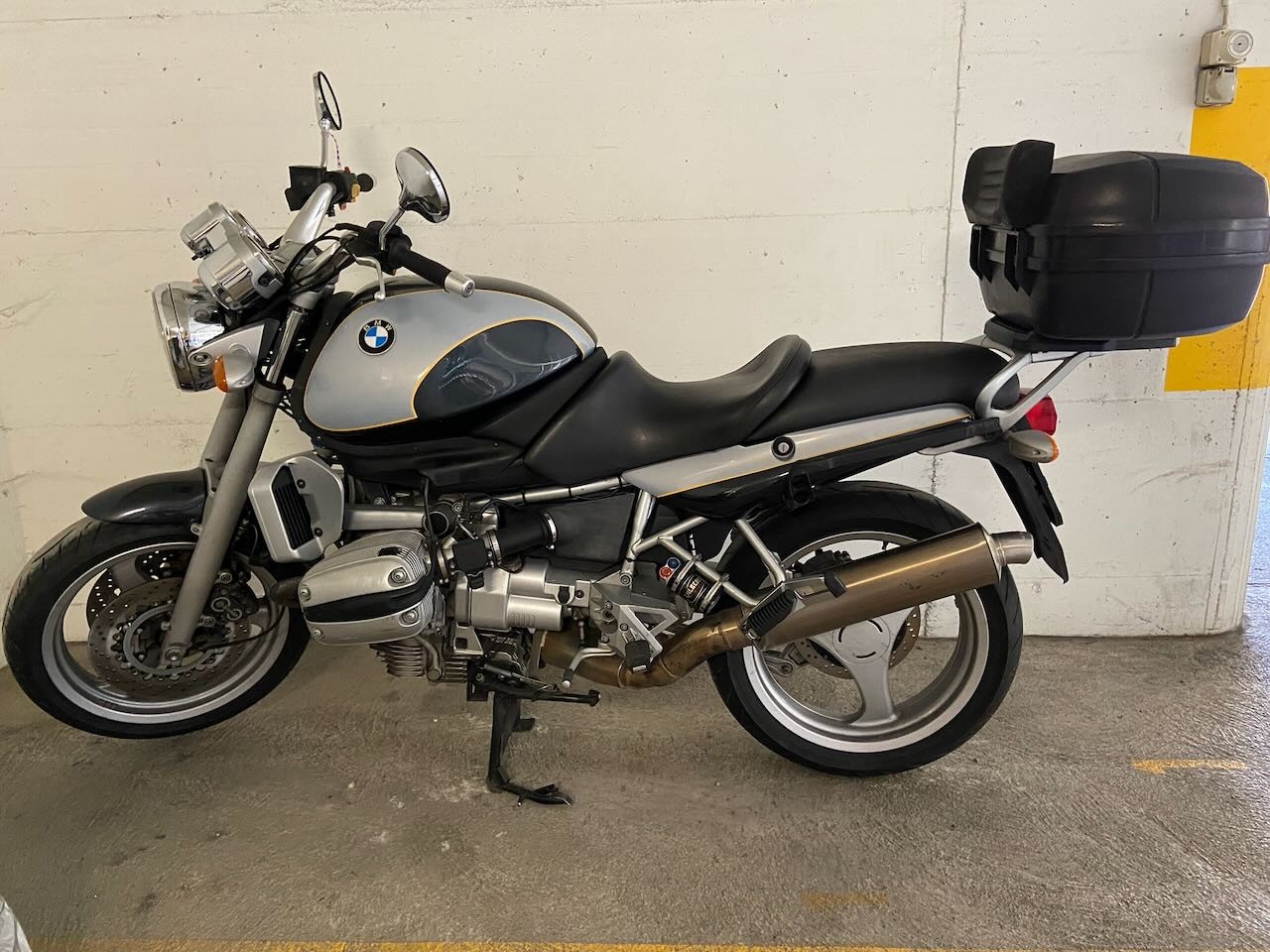 BMW R