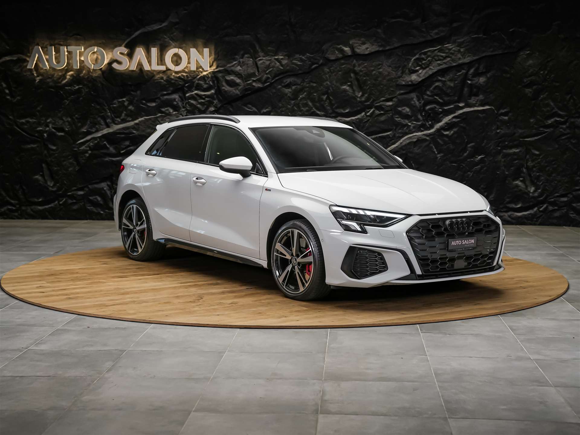AUDI A3 Sportback 45 TFSI e S line S-tronic *CH Fahrzeug*Fahrerassistent*-image-6