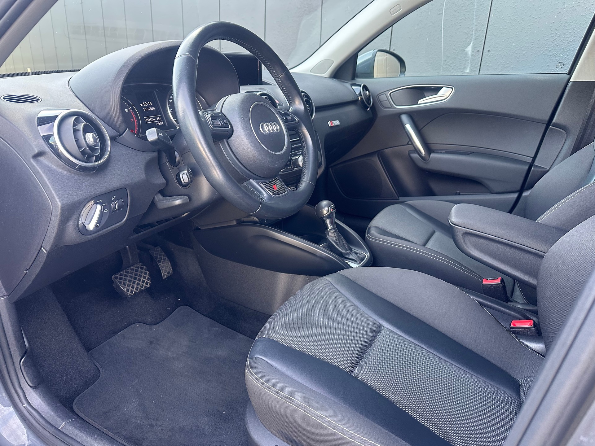 AUDI A1 Sportback 1.4 TFSI Sport S-tronic-image-6