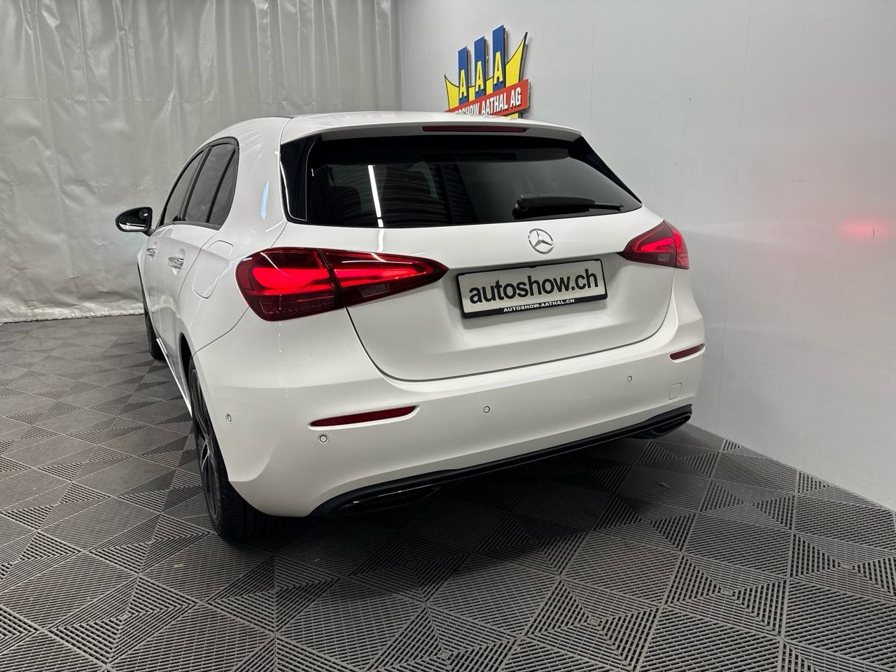 MERCEDES-BENZ A 200 Sportline DCT-image-14