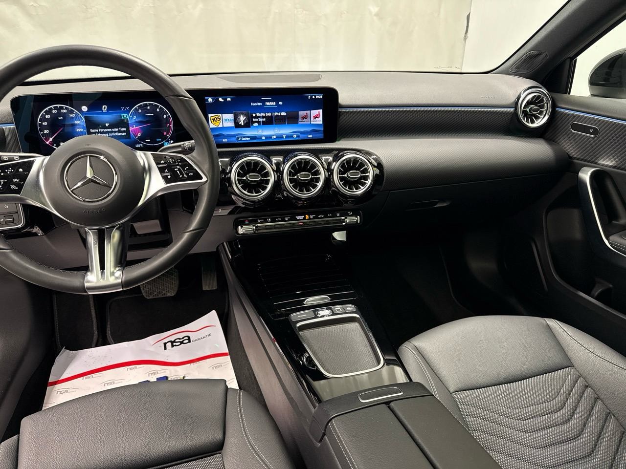 MERCEDES-BENZ A 200 Sportline DCT-image-7