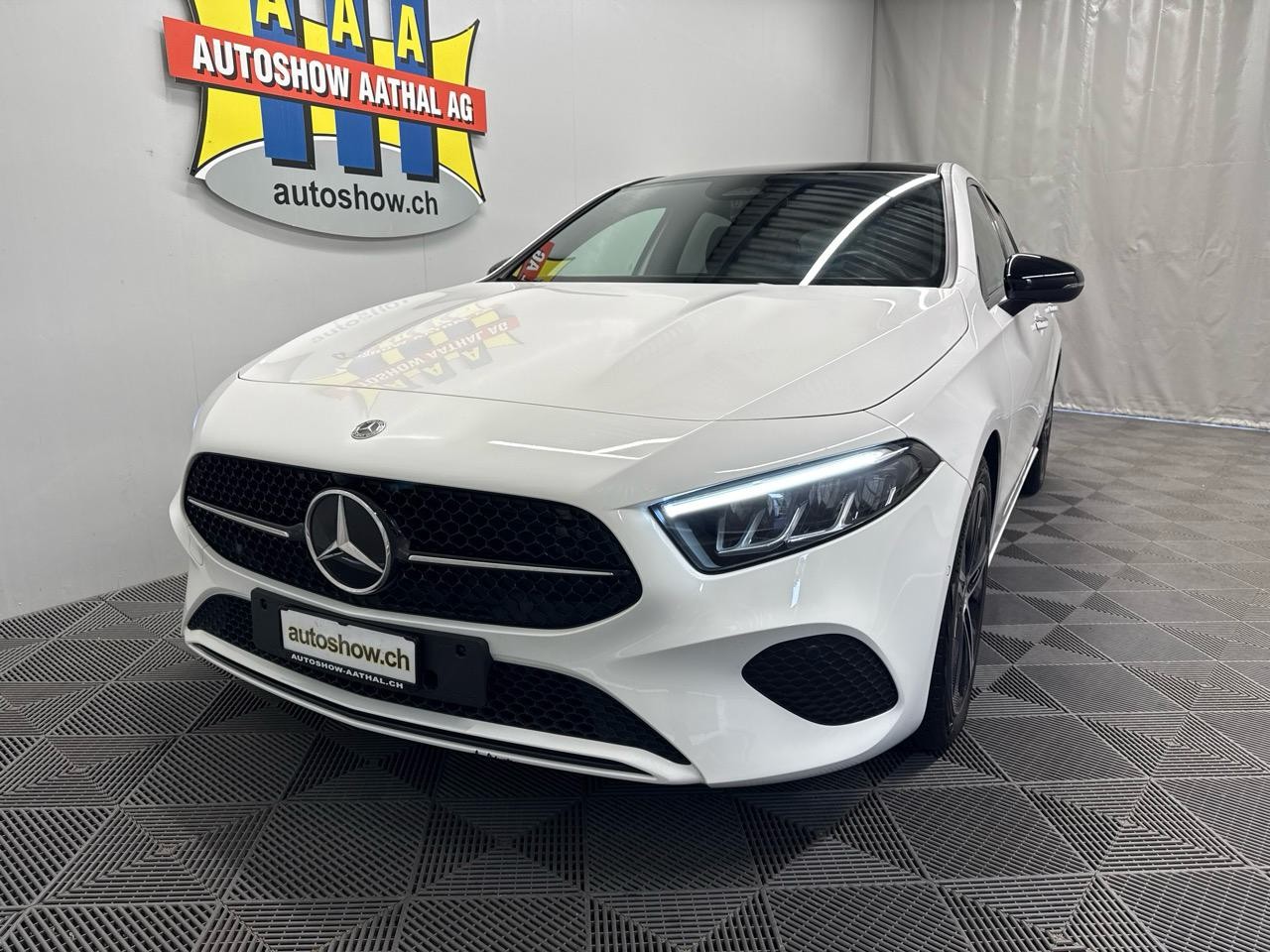 MERCEDES-BENZ A 200 Sportline DCT-image-15