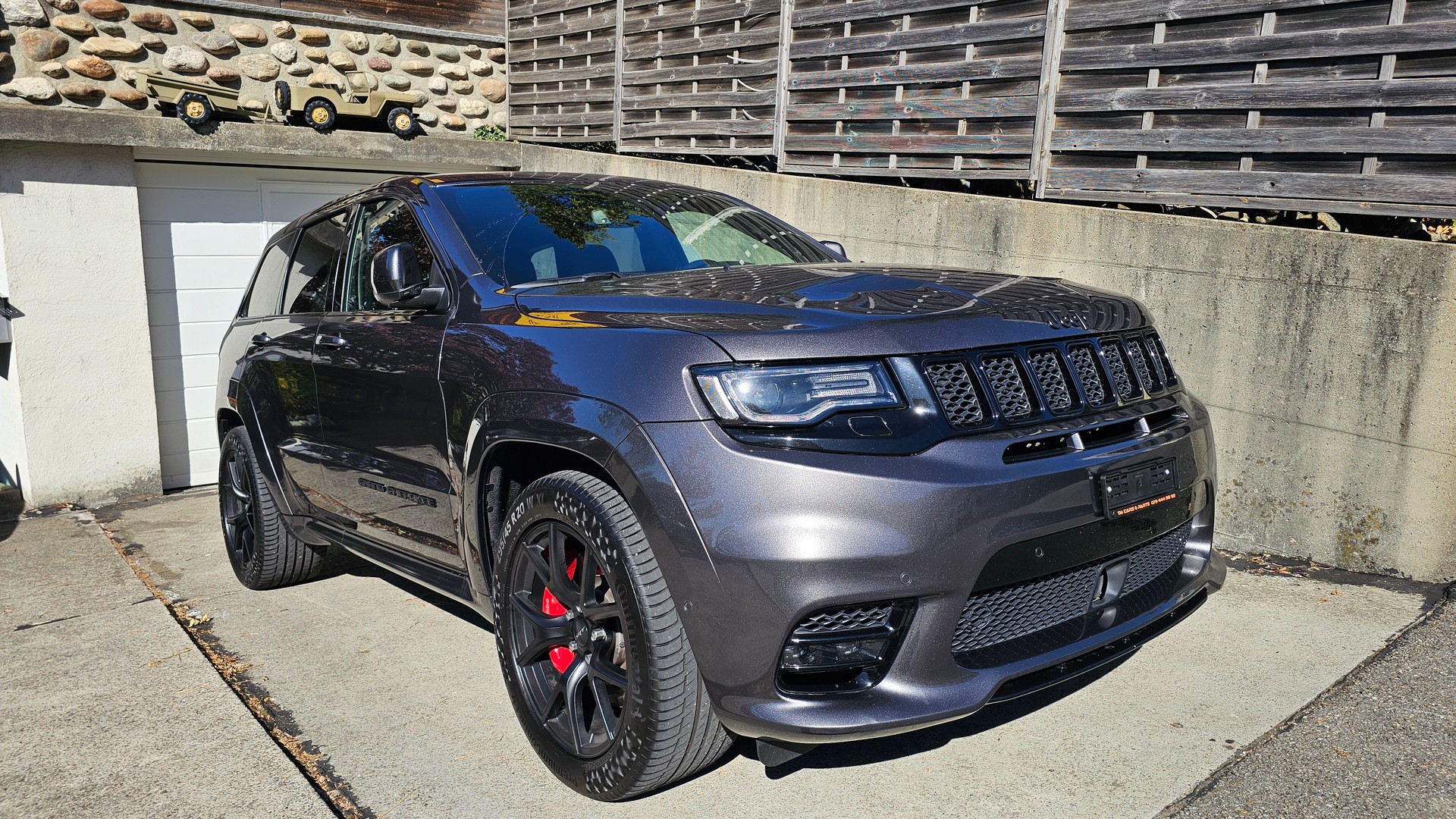 JEEP Grand Cherokee 6.4 V8 HEMI SRT8 Automatic-image-3