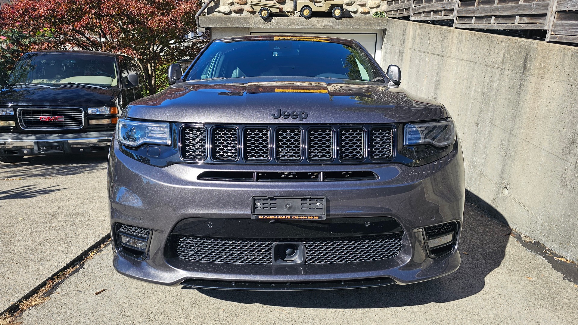 JEEP Grand Cherokee 6.4 V8 HEMI SRT8 Automatic-image-2