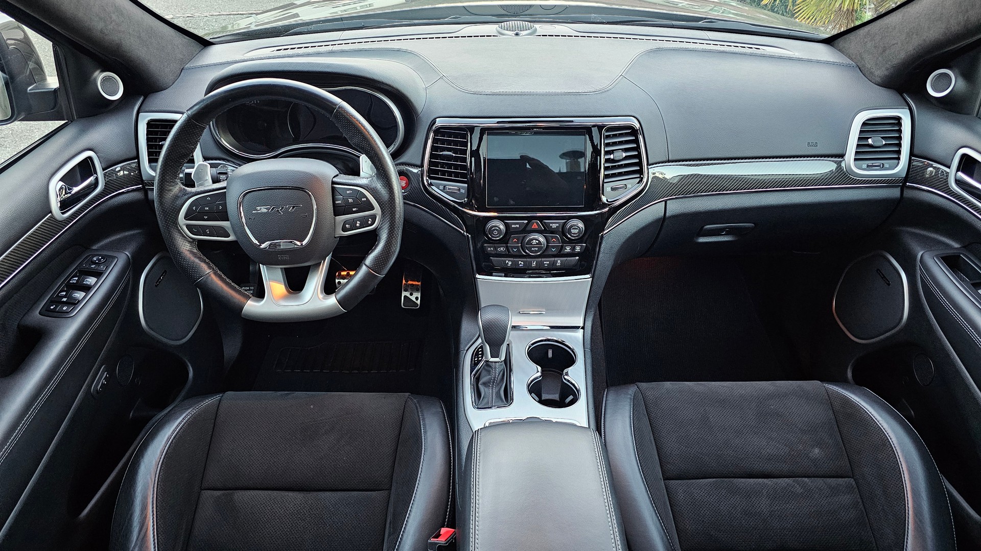 JEEP Grand Cherokee 6.4 V8 HEMI SRT8 Automatic-image-7