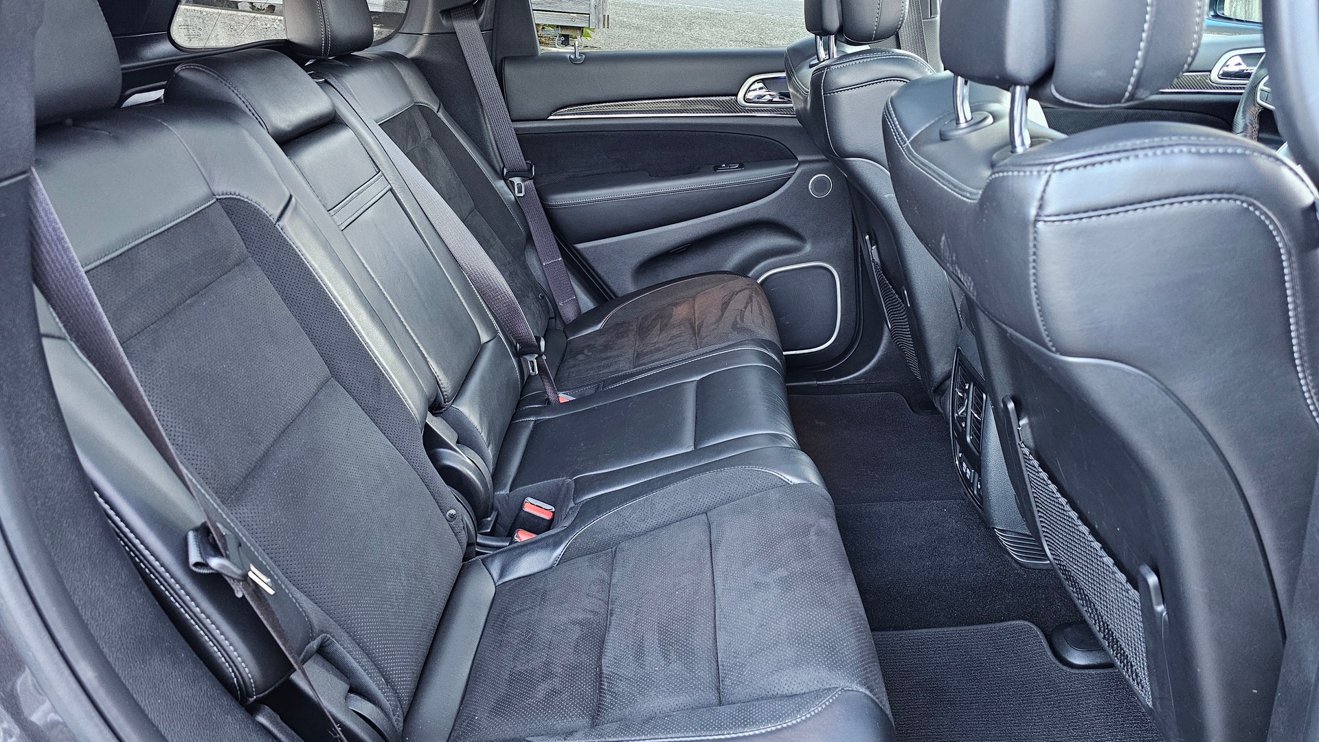 JEEP Grand Cherokee 6.4 V8 HEMI SRT8 Automatic-image-9