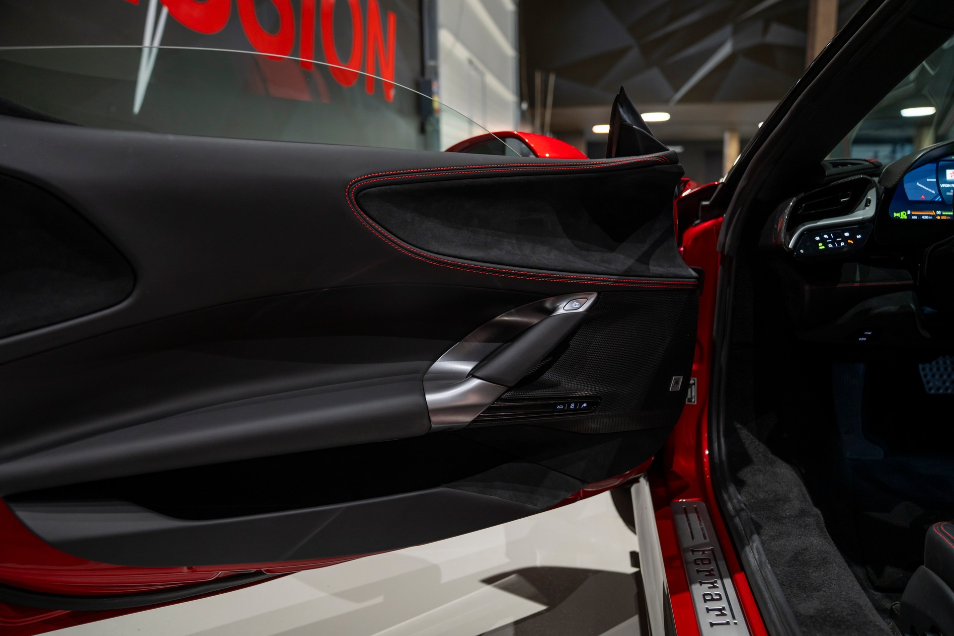 FERRARI SF90 Spider-image-15