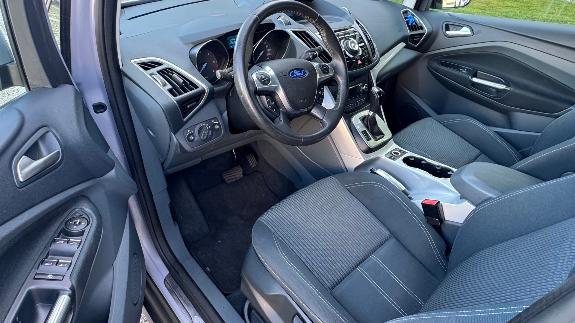 FORD C-Max 2.0 TDCi Titanium PowerShift-image-5
