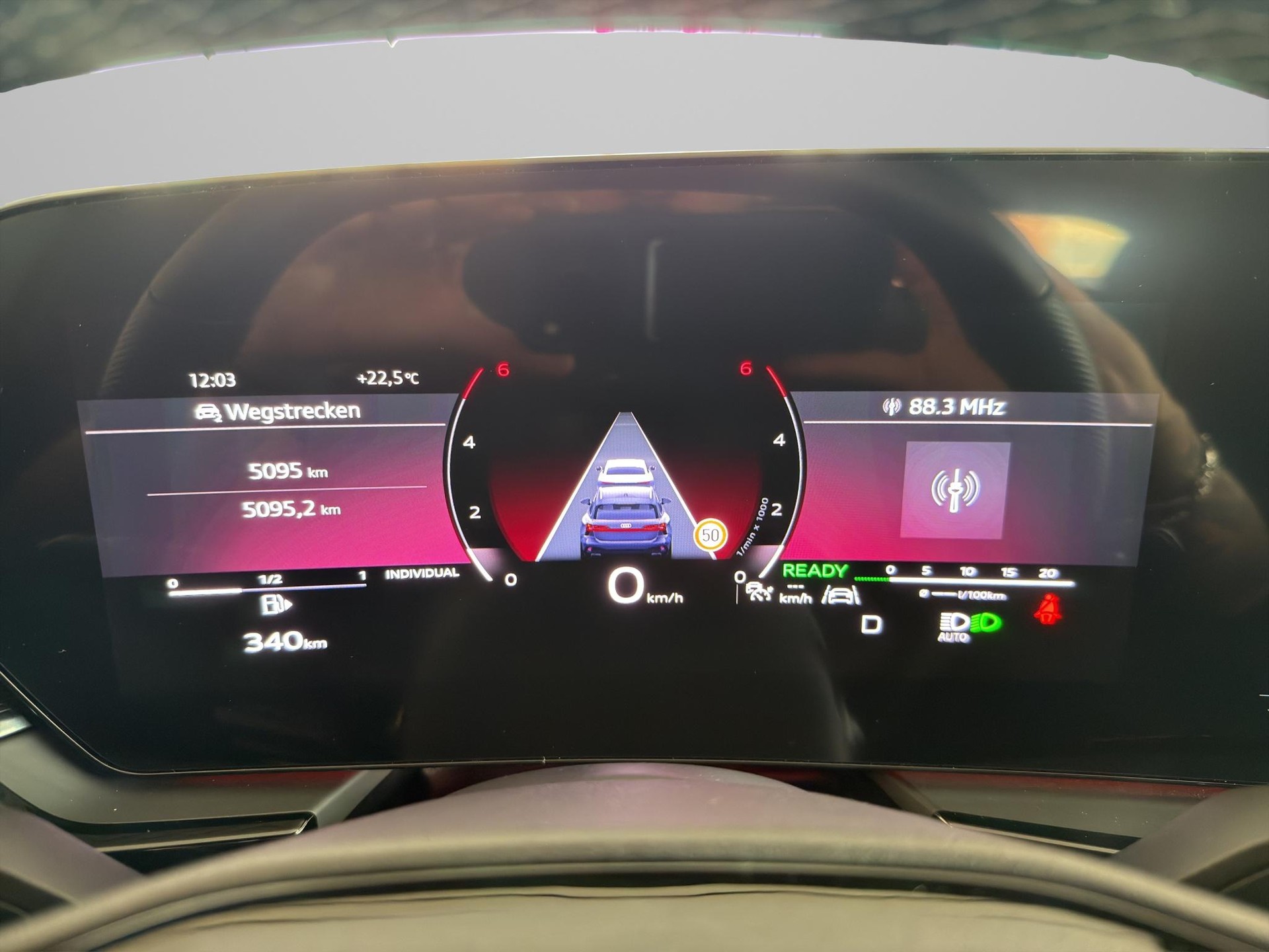 AUDI A6 Avant 2.0 TDI quattro S-Tronic-image-16