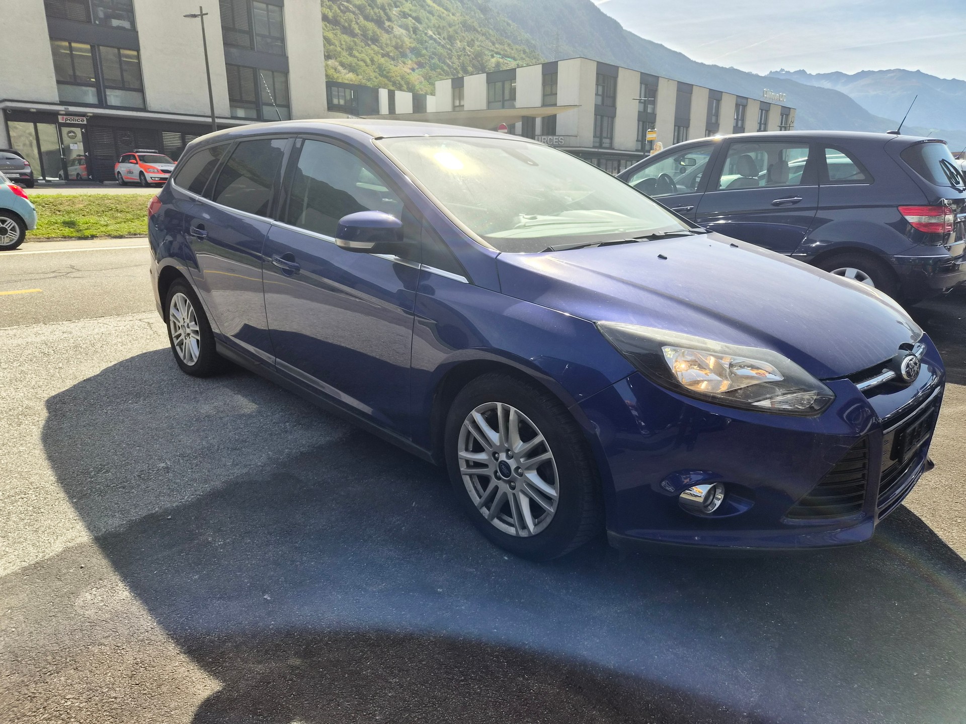 FORD Focus 1.6i VCT Titanium PowerShift-image-1