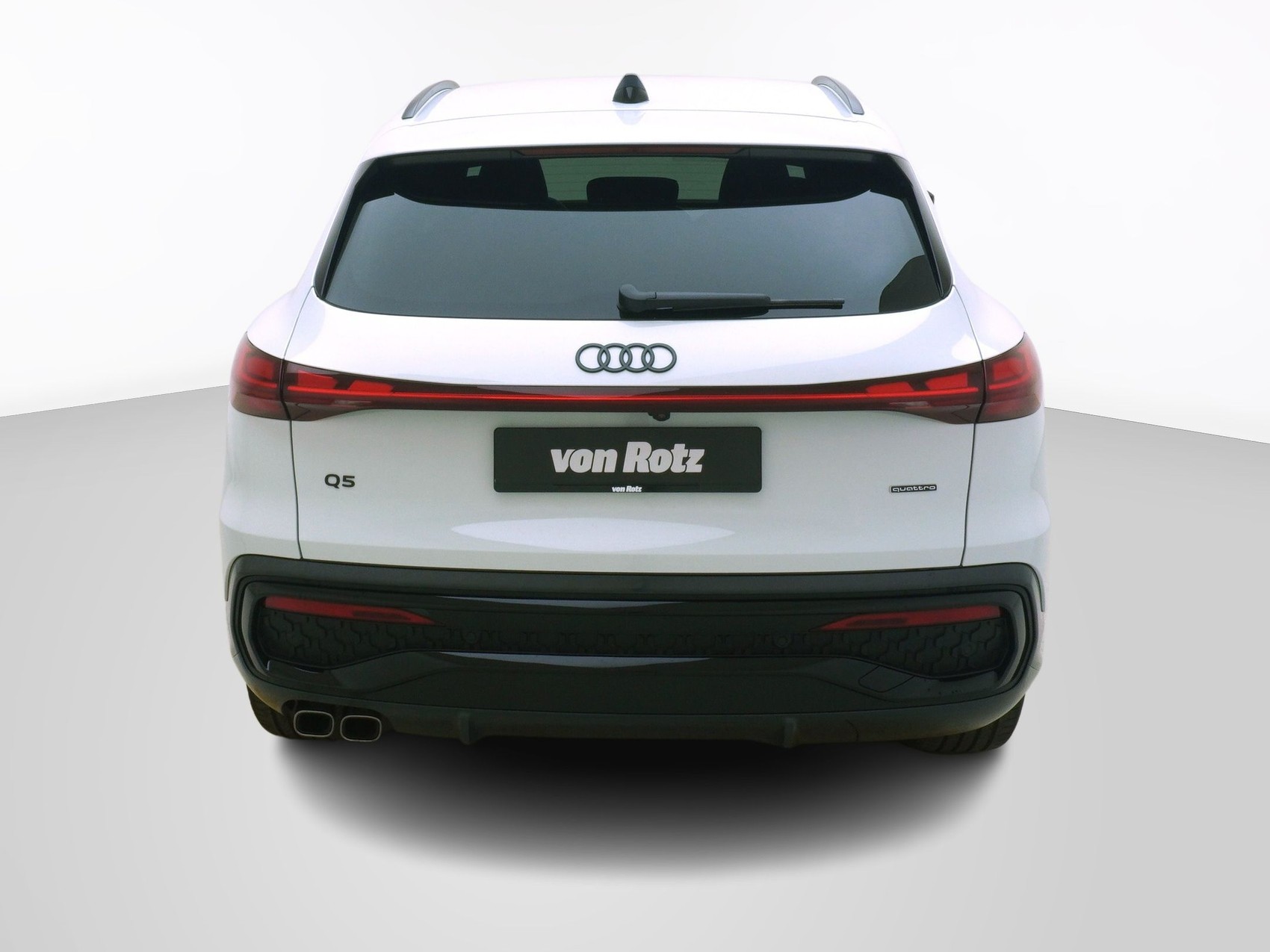 AUDI Q5 2.0 TDI S line quattro S-Tronic-image-2