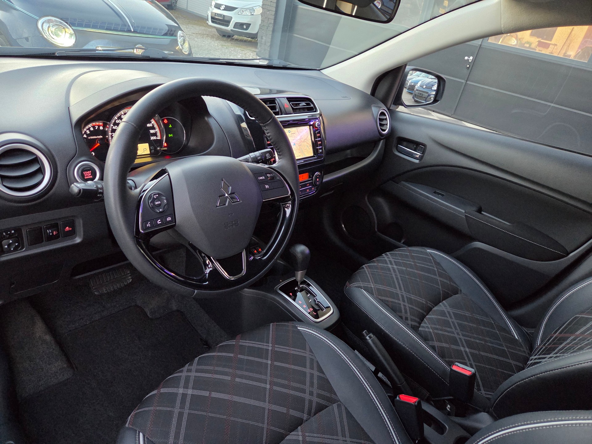 MITSUBISHI Space Star 1.2 Diamond CVT-image-12