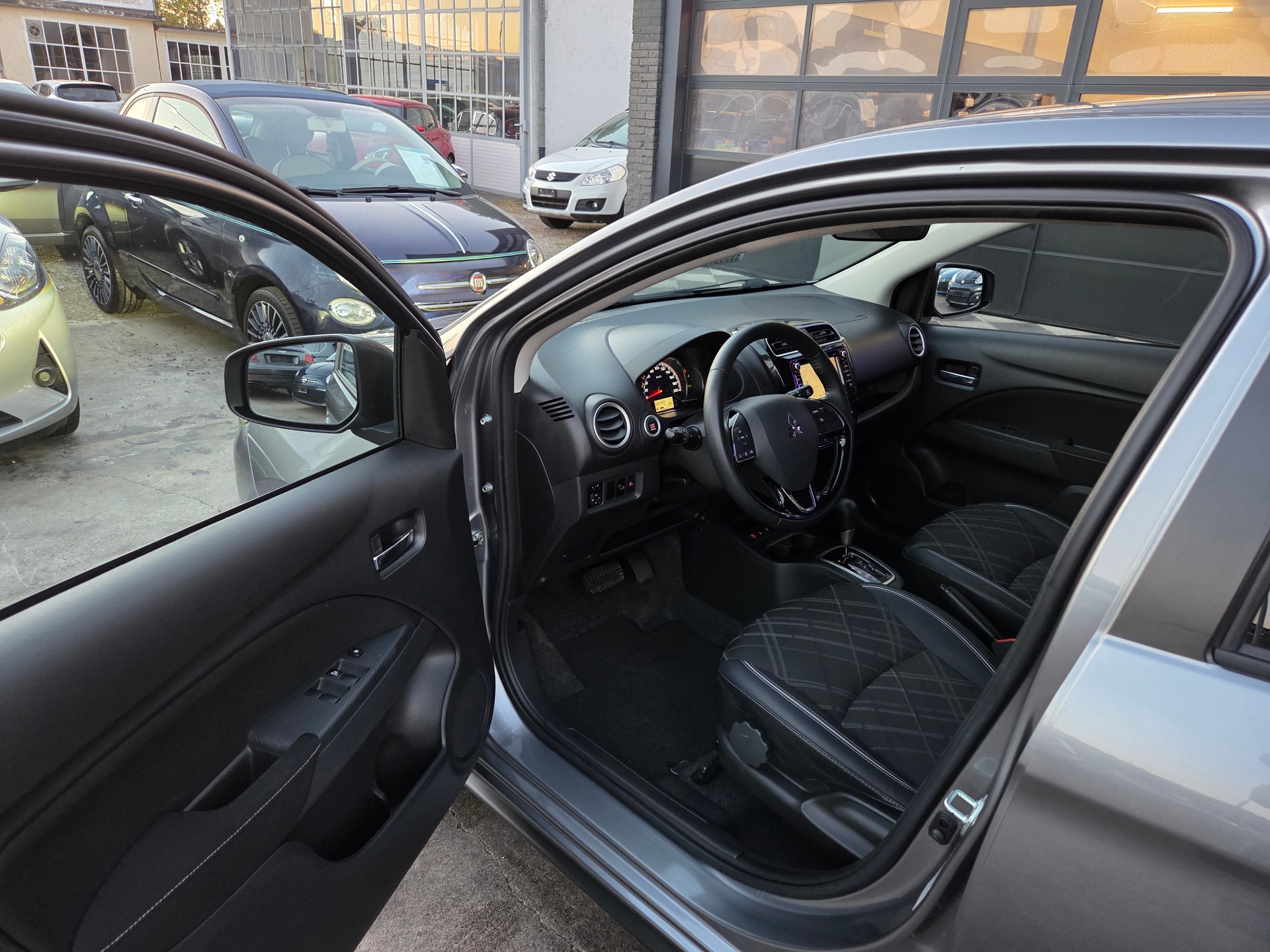 MITSUBISHI Space Star 1.2 Diamond CVT-image-11