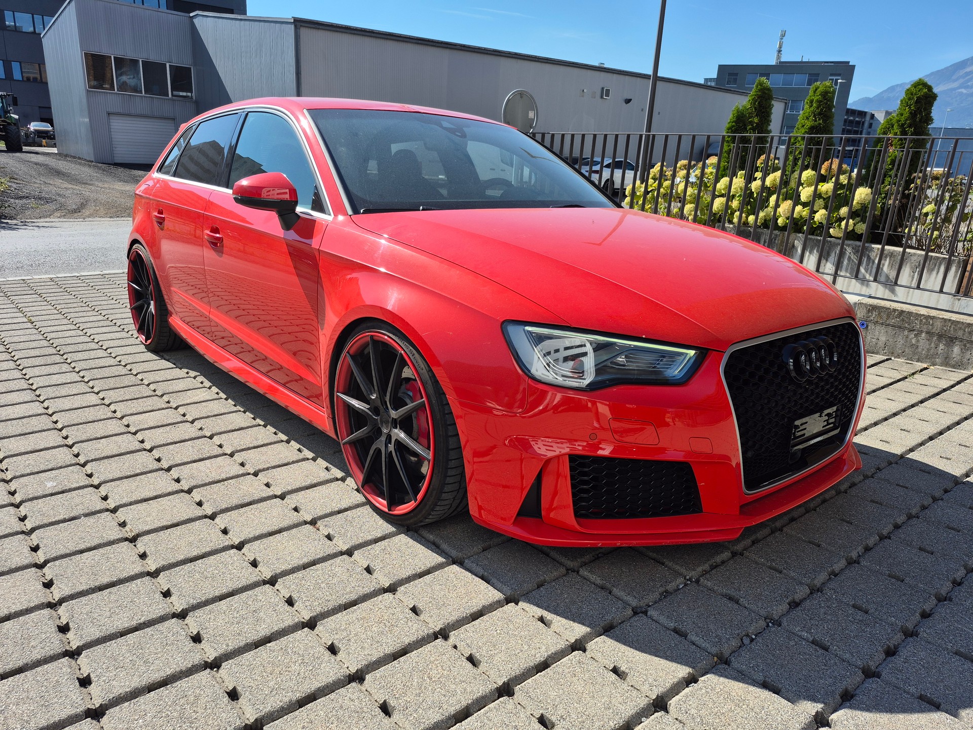 AUDI RS3 2.5 TSI quattro S-tronic-image-2