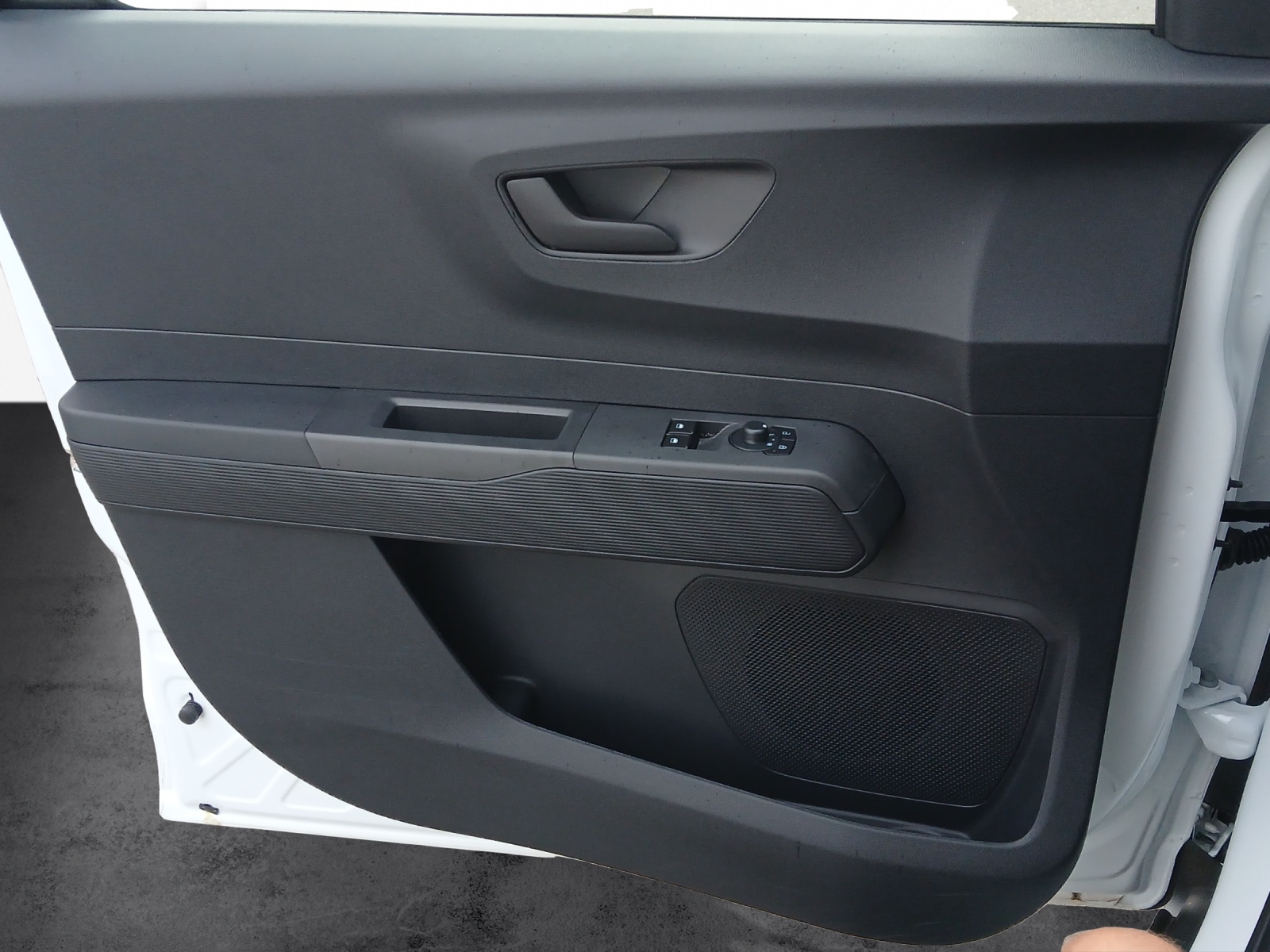 FORD Transit Courier Van 1.0 EcoBoost Trend-image-13