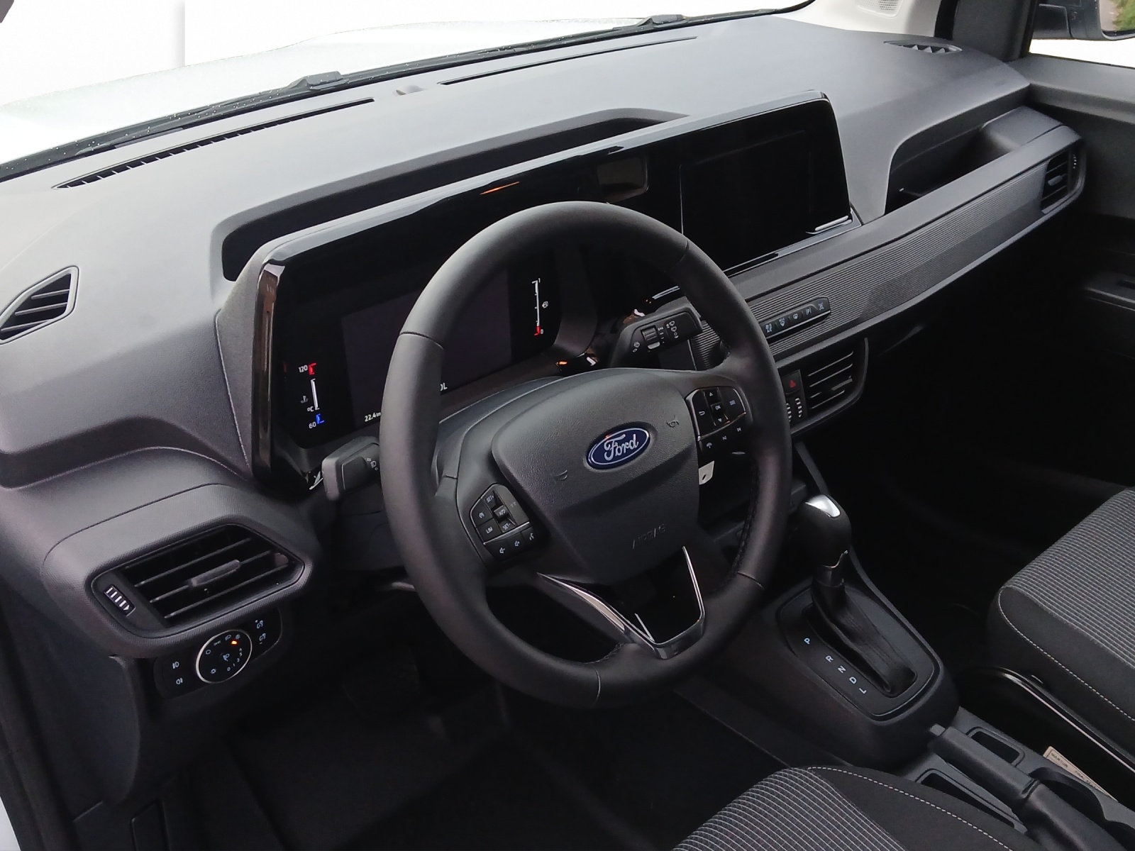 FORD Transit Courier Van 1.0 EcoBoost Trend-image-11