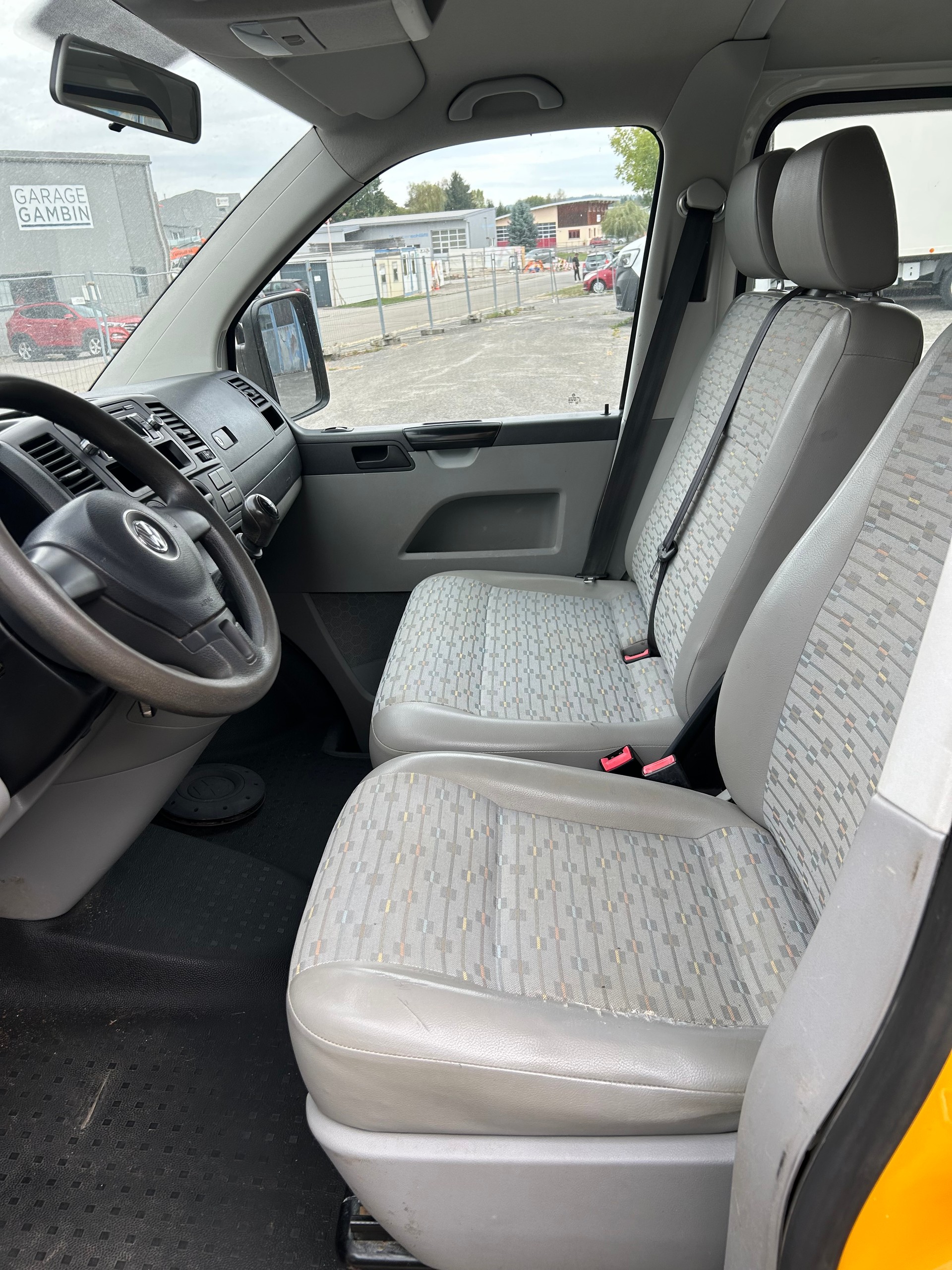 VW T5 2.0 TDI-image-5