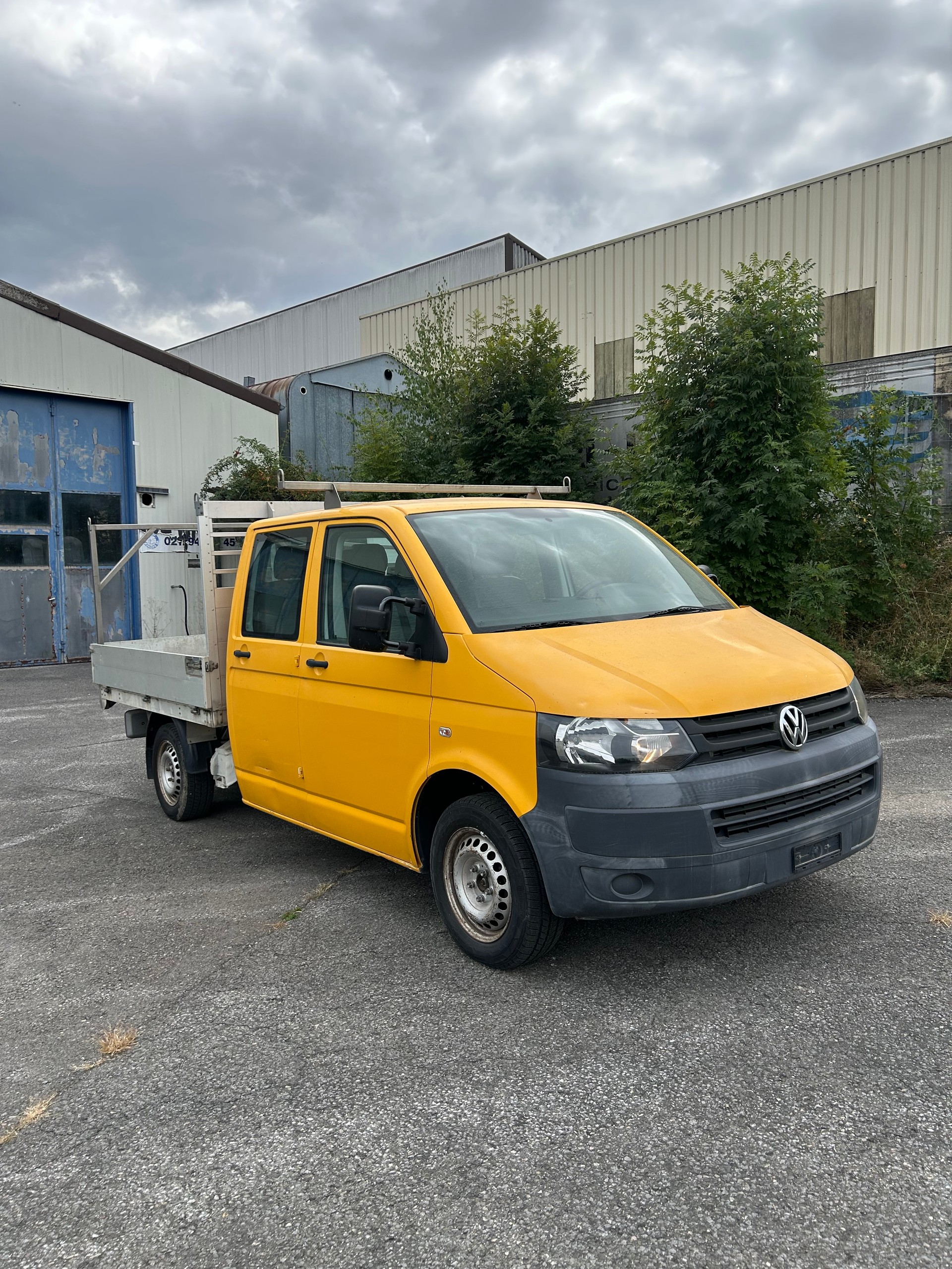 VW T5 2.0 TDI-image-1