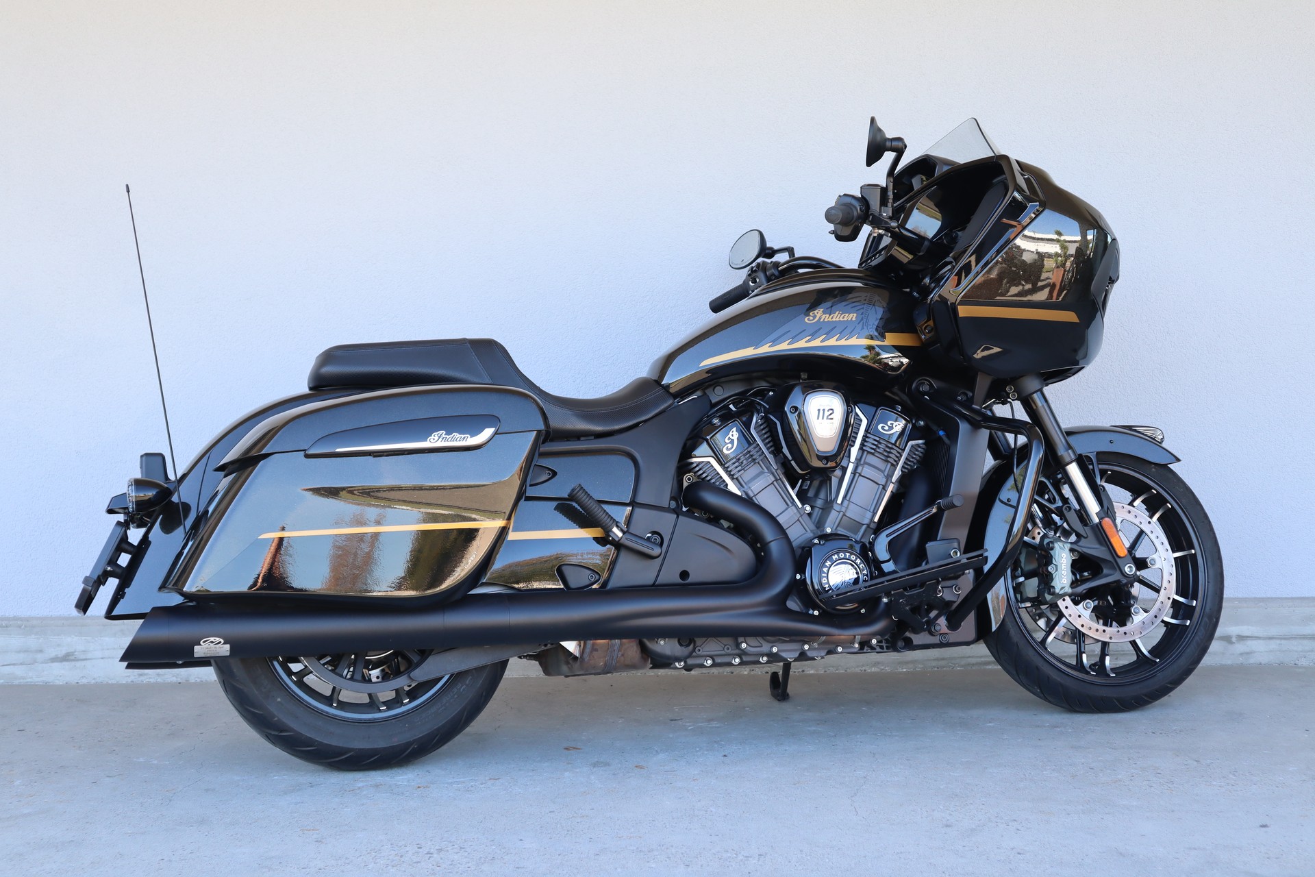 INDIAN Challenger Dark Horse 112-showroom-element-2