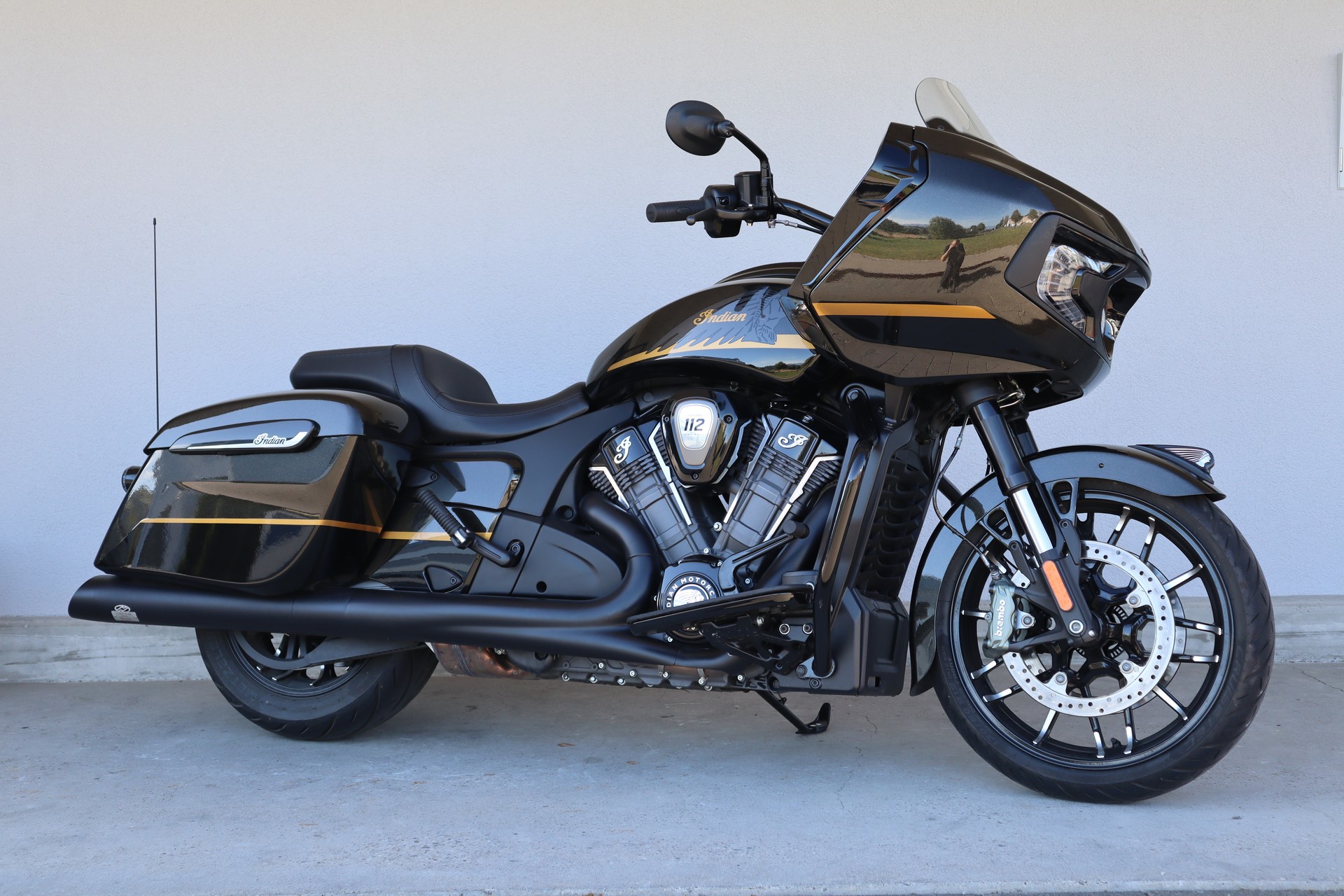 INDIAN Challenger Dark Horse 112-showroom-element-1