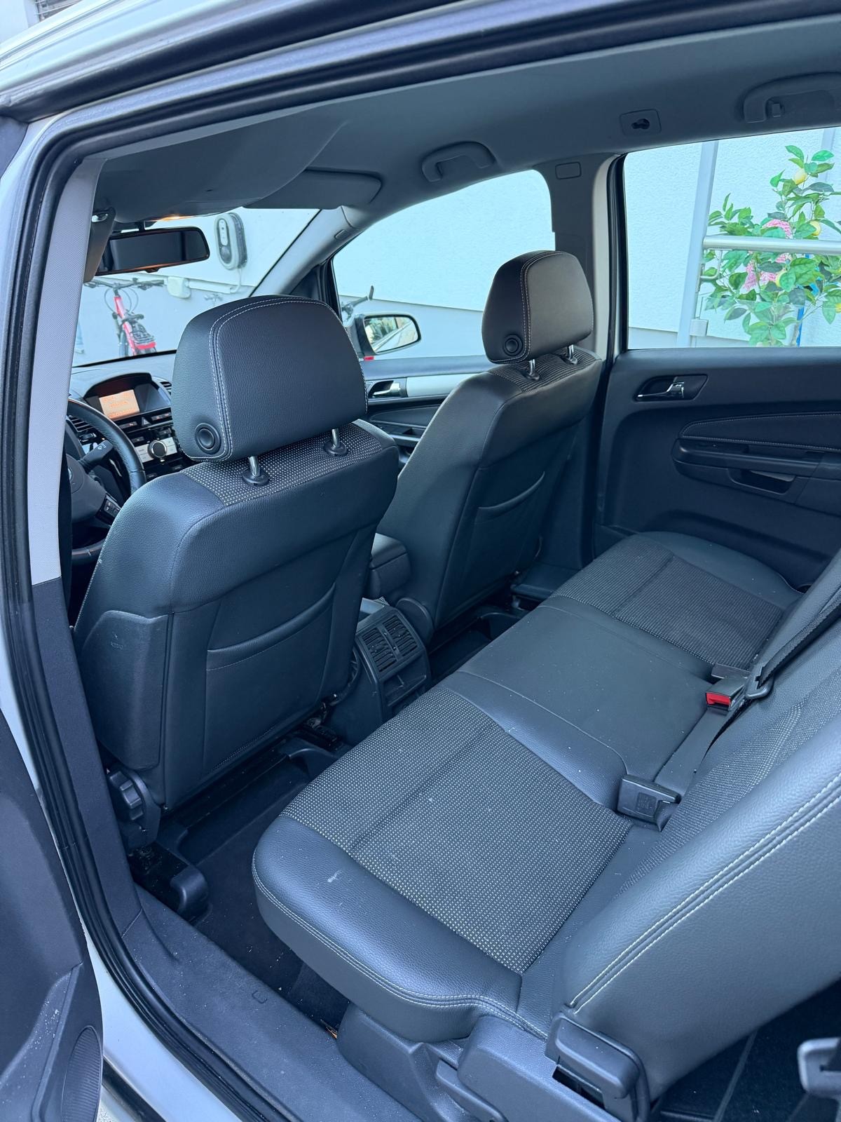 OPEL Zafira 2.2i 16V Sport Automatic-image-7