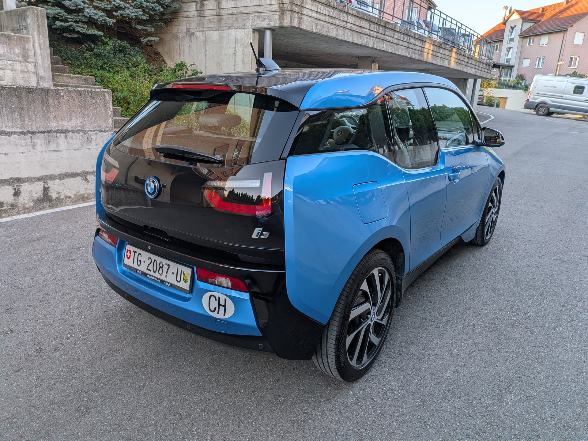 BMW i3 (94Ah)-image-10