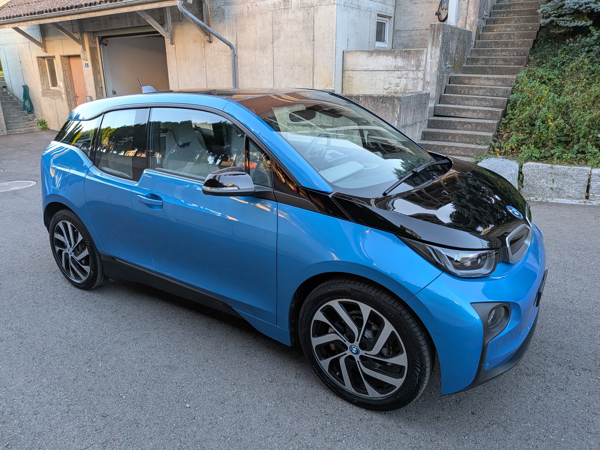 BMW i3 (94Ah)-image-3