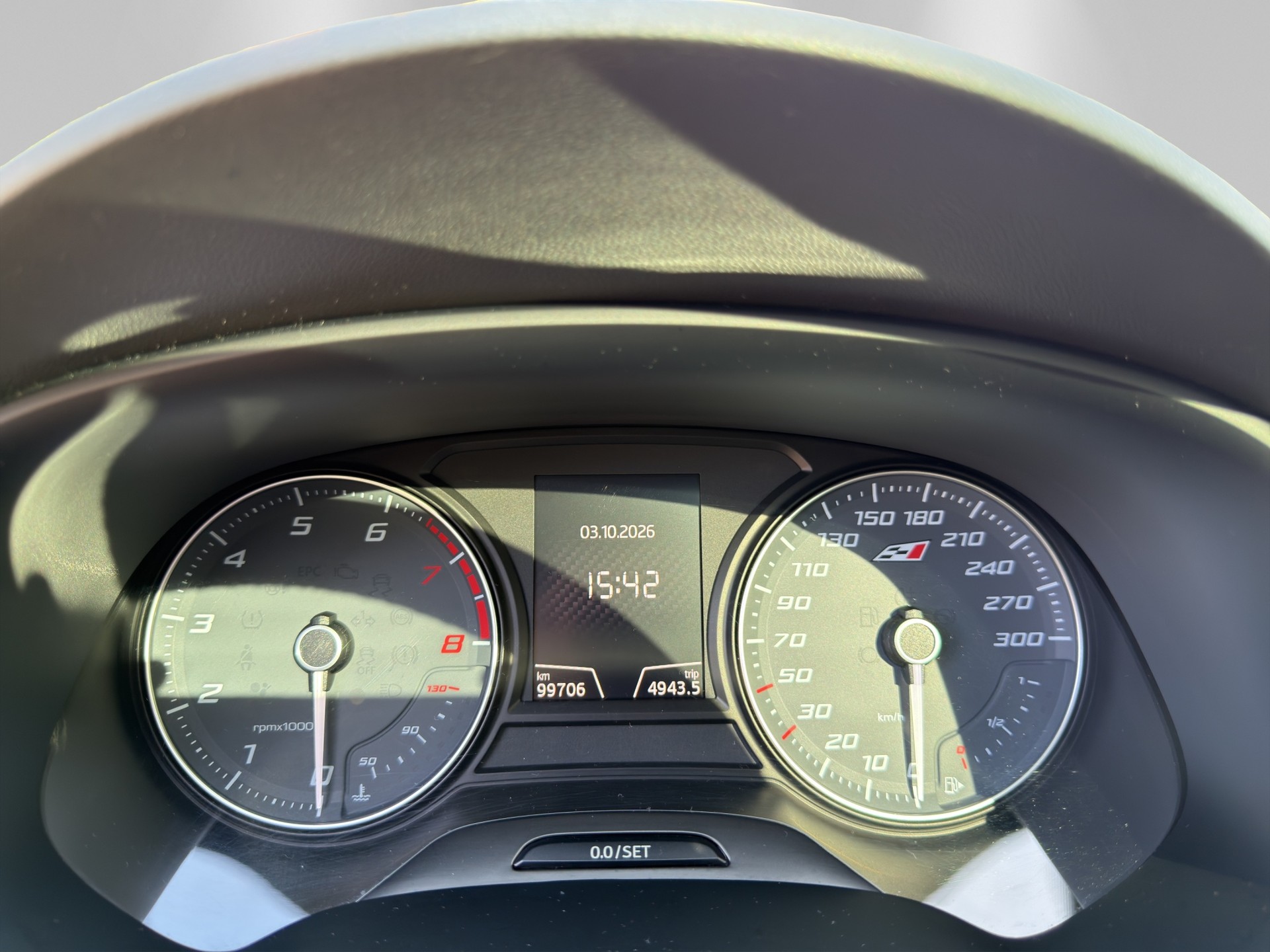 SEAT Leon 2.0 TSI Cupra 300-image-15