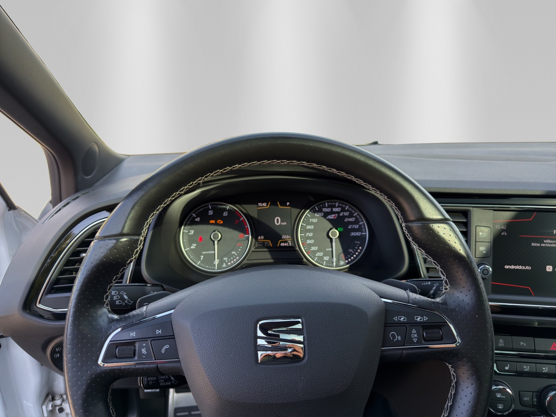 SEAT Leon 2.0 TSI Cupra 300-image-14